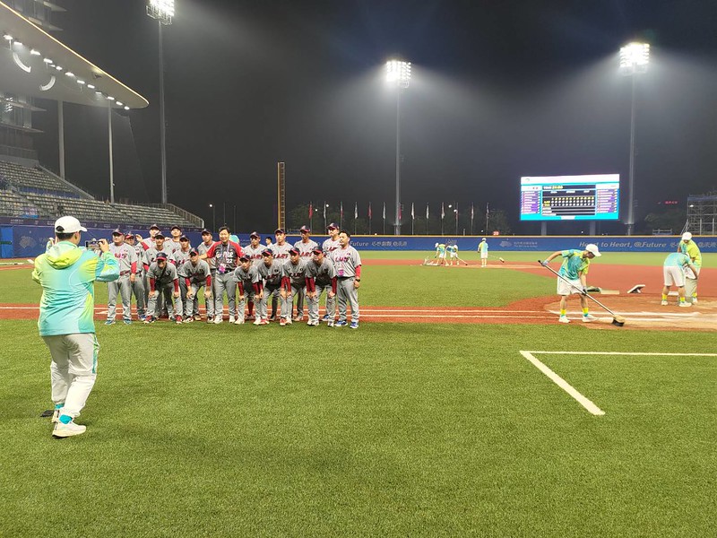 杭州亞運》寮國打滿9局只輸泰國3分差　賽後敬禮大合照