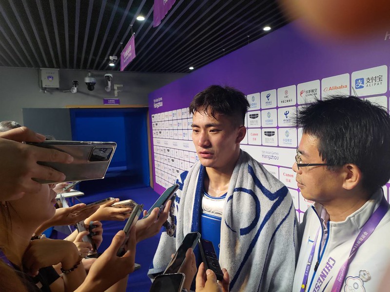 杭州亞運》腳傷堅持挑戰超強偶像　散打張煥宜銅牌跟教練都痛哭