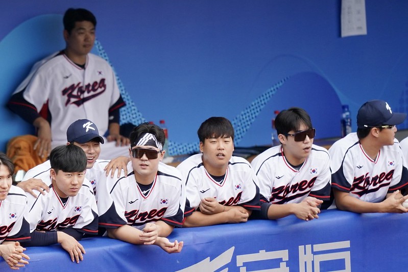 杭州亞運》預賽3場最後1個打席終於安打　姜白虎跟隊友說抱歉