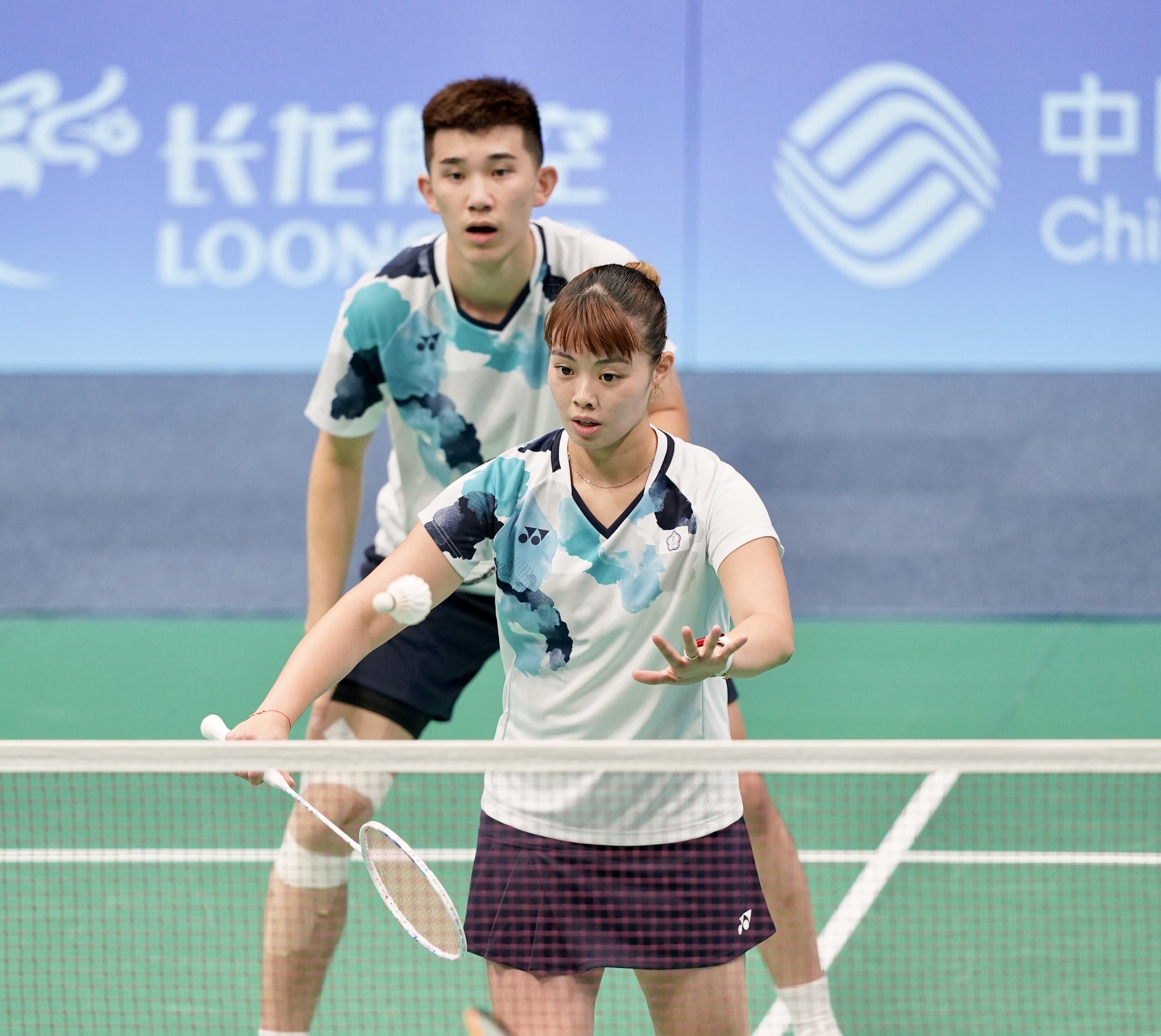 杭州亞運》葉宏蔚/李佳馨擊敗香港女神吳芷柔/李晉熙　羽球混雙晉8