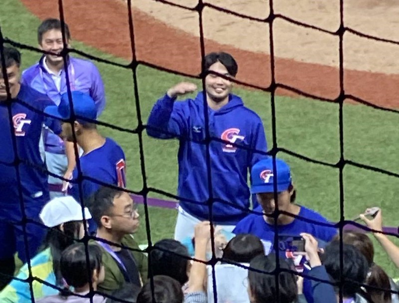 杭州亞運》從丟球到玩球　陳炳男看兒子陳柏毓投球藝術