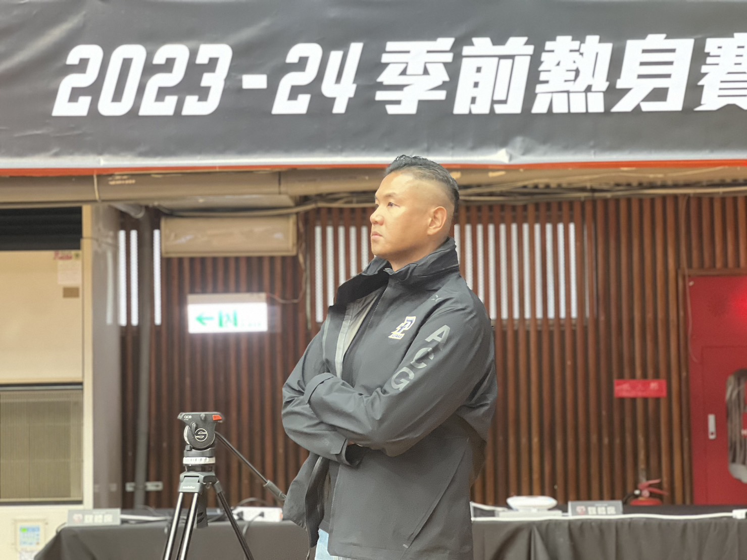 陳建州現身基隆熱身賽　「不需職稱也可做事」