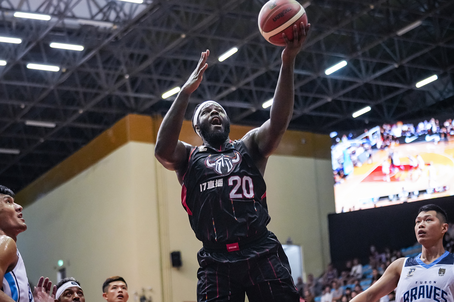 林書豪沒打　班尼特率鋼鐵人退國王