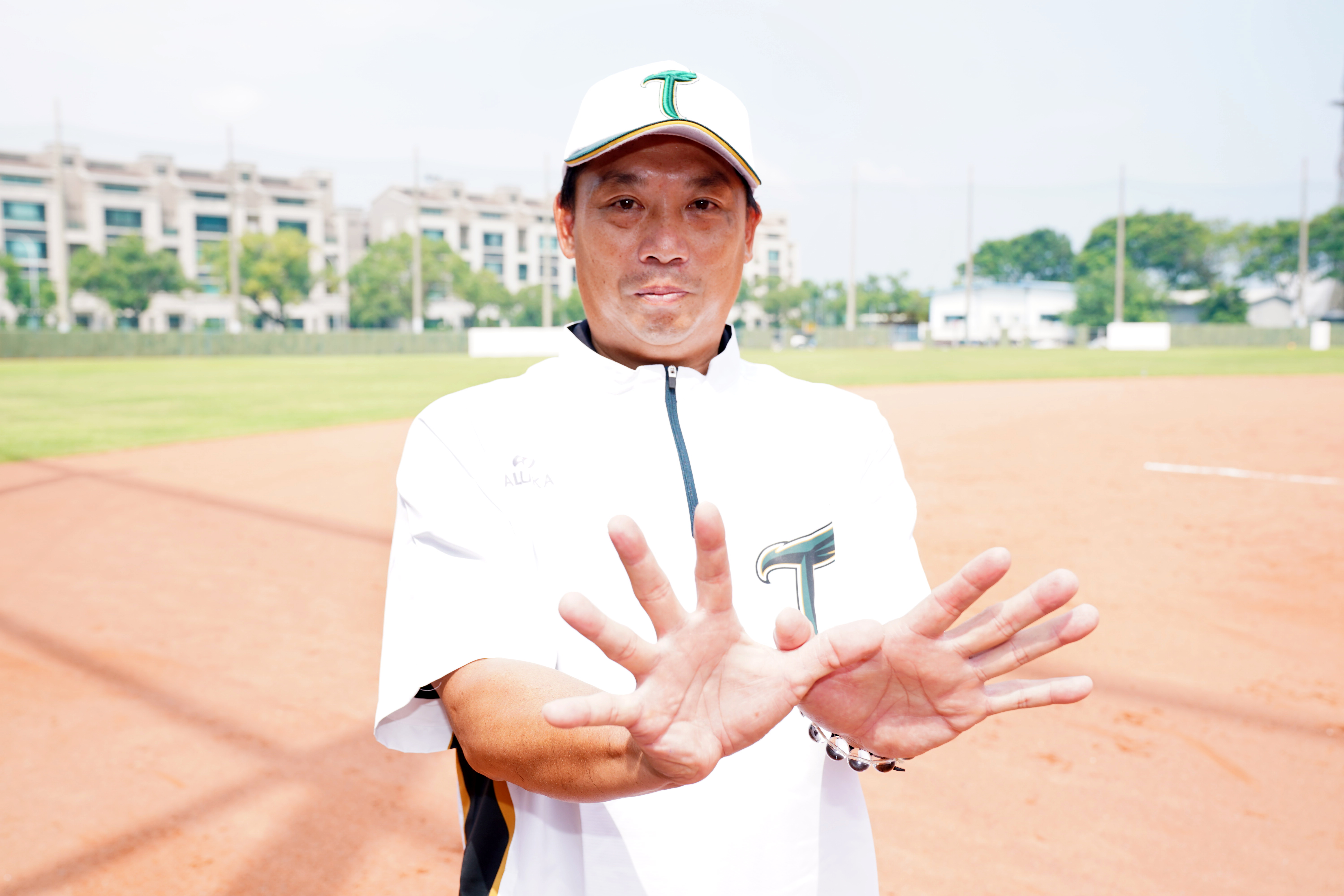 亞運棒球中華隊投手教練沈泊蒼　加入台鋼雄鷹教練團