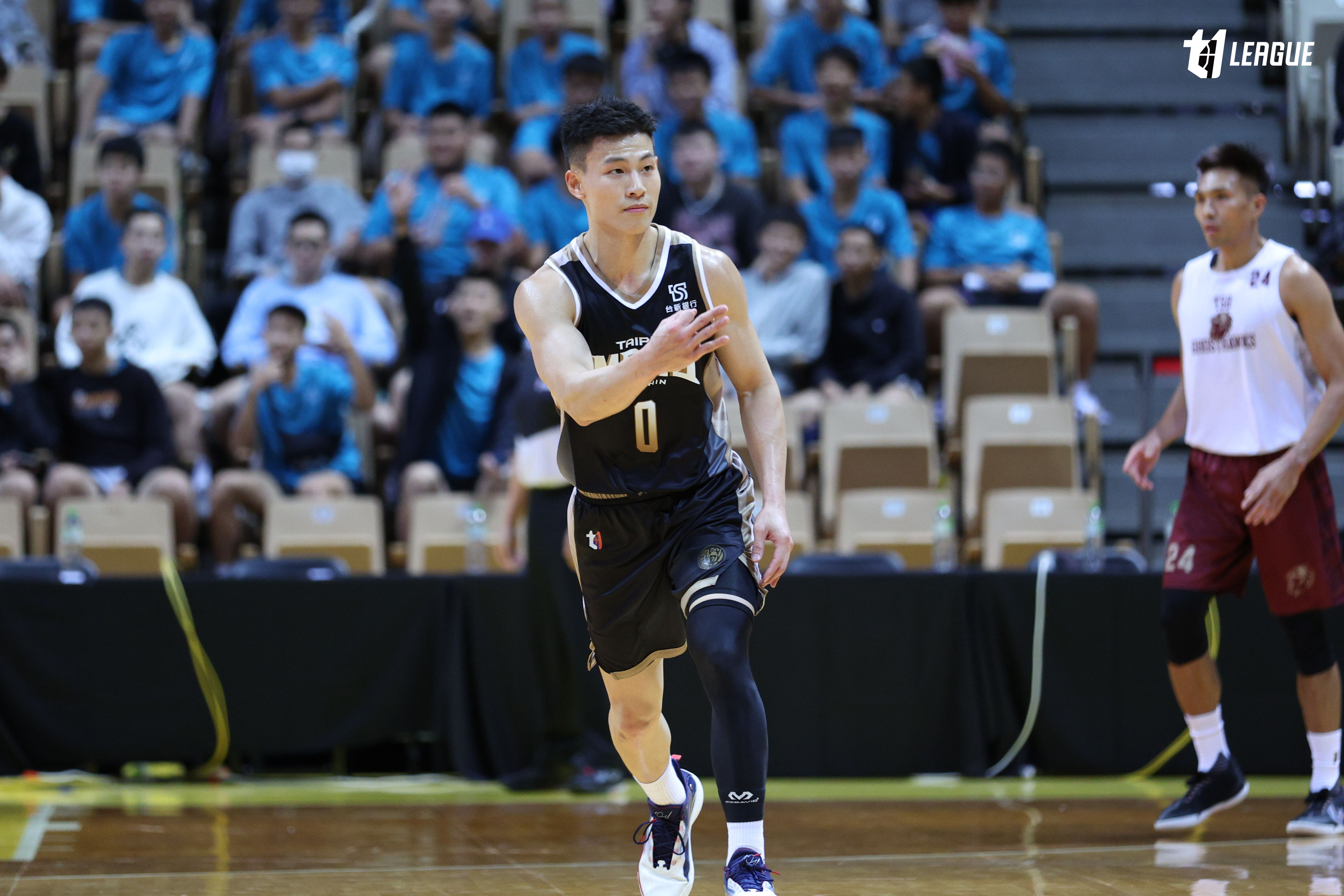 德古拉神勇45分25籃板　林秉聖換髮型問好看嗎