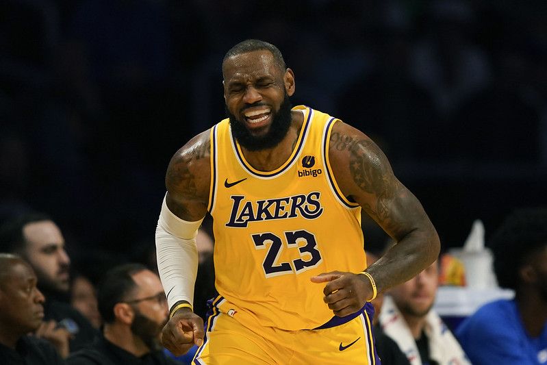 2罰中1因清楚對手沒暫停　LeBron：當然了 - TSNA體育新聞團隊