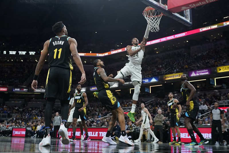 Antetokounmpo飆54分但關鍵2失誤敗筆　公鹿惜敗給溜馬