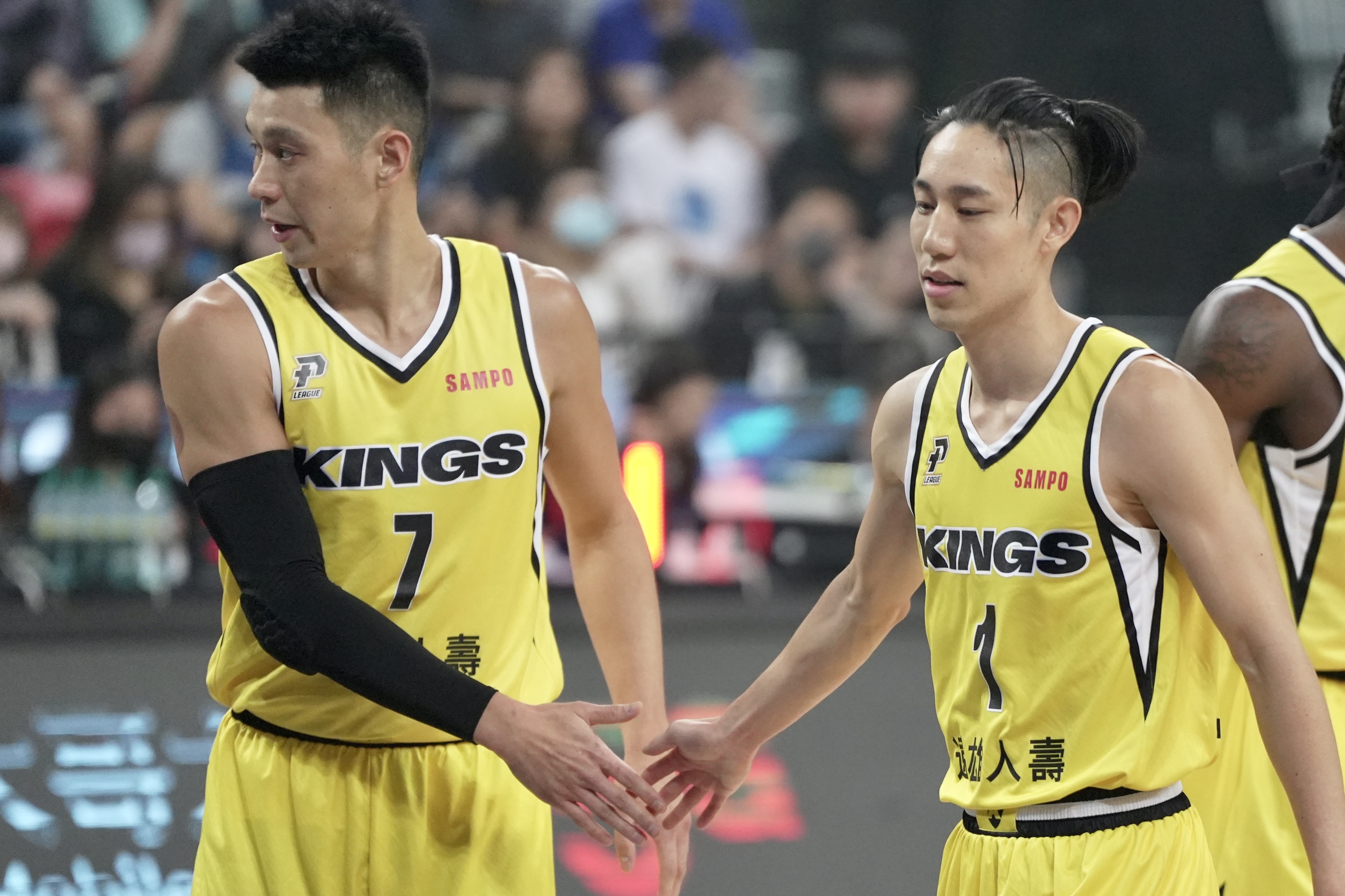 林家兄弟例行賽首度連線發威　半場助國王領先勇士