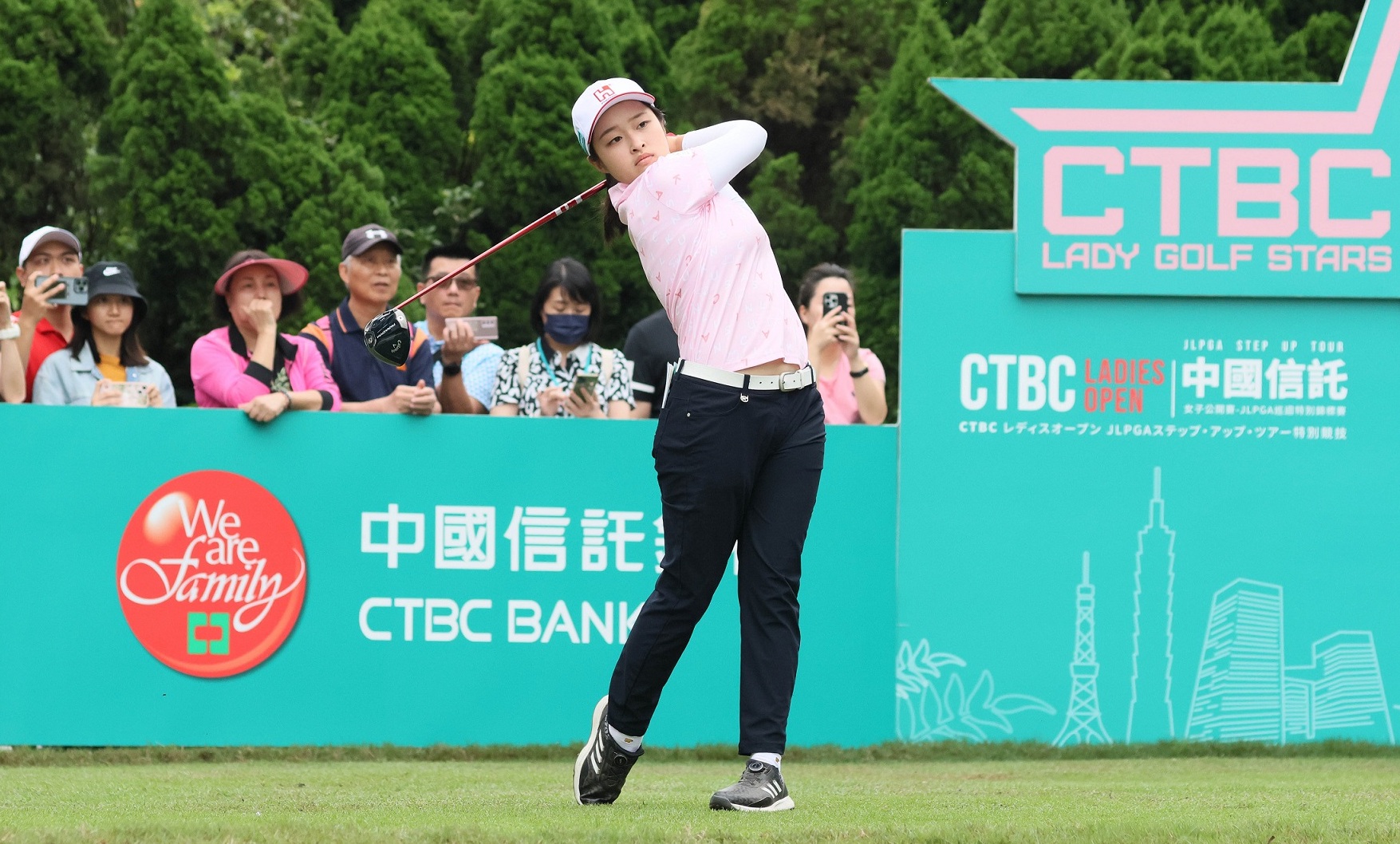 中國信託女子高爾夫之星吳佳晏　日次巡獎金榜封后