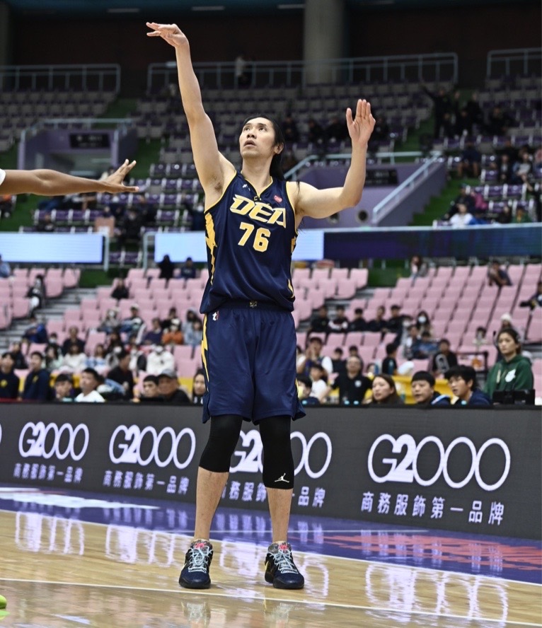 曾文鼎末節登場率特攻帶走勝利　李逸驊：球隊中最重要的人