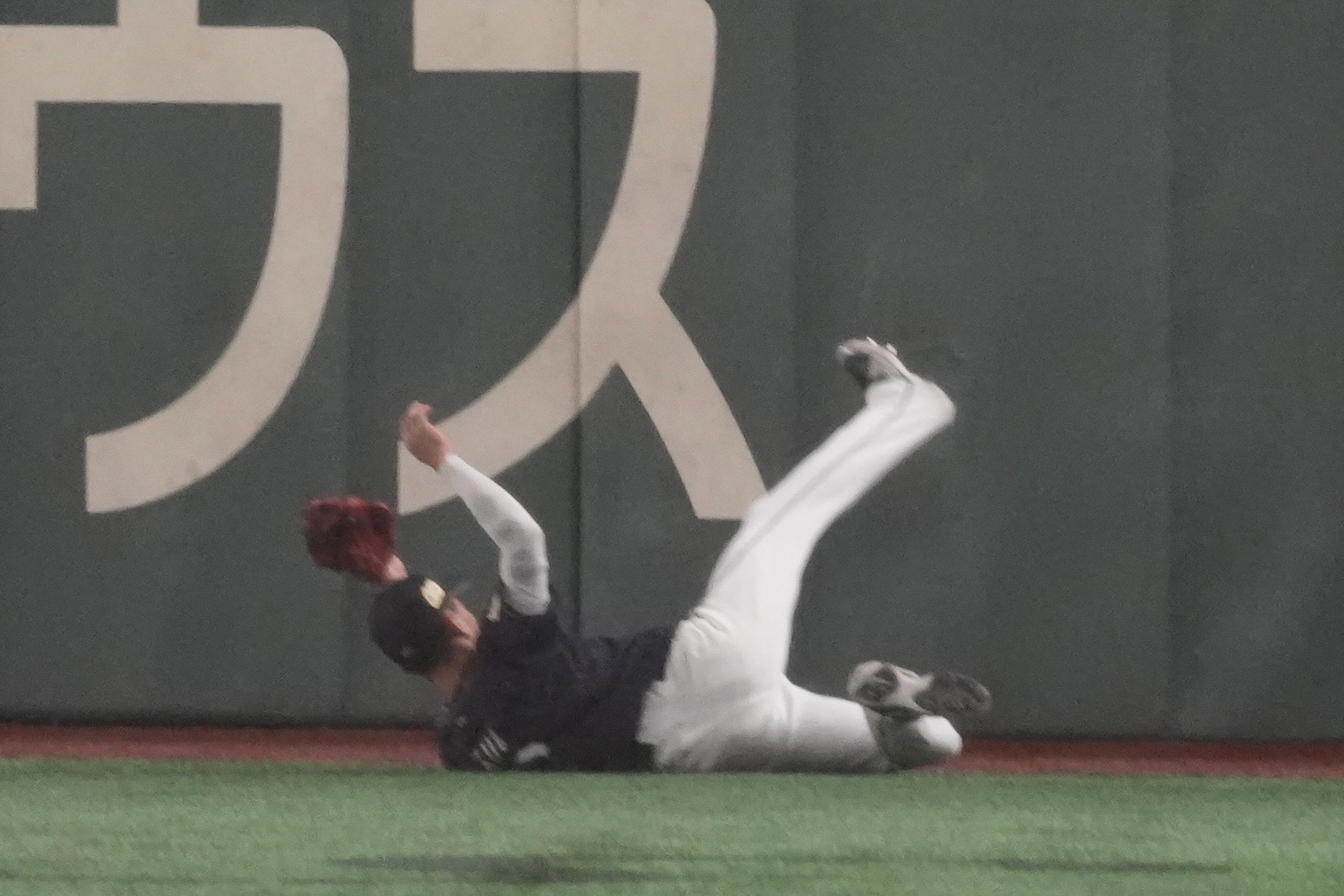 亞冠賽》郭天信東京巨蛋灑天網　接殺美技全場歡呼