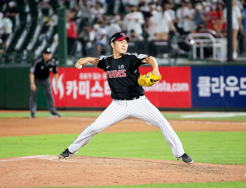 LG奪冠軍後還是做正經代誌　釋出12名選手包括宋恩範