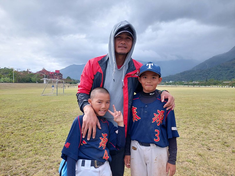 關懷盃》兒子球隊1局失12分　張志豪笑稱：我少棒1局被打15分