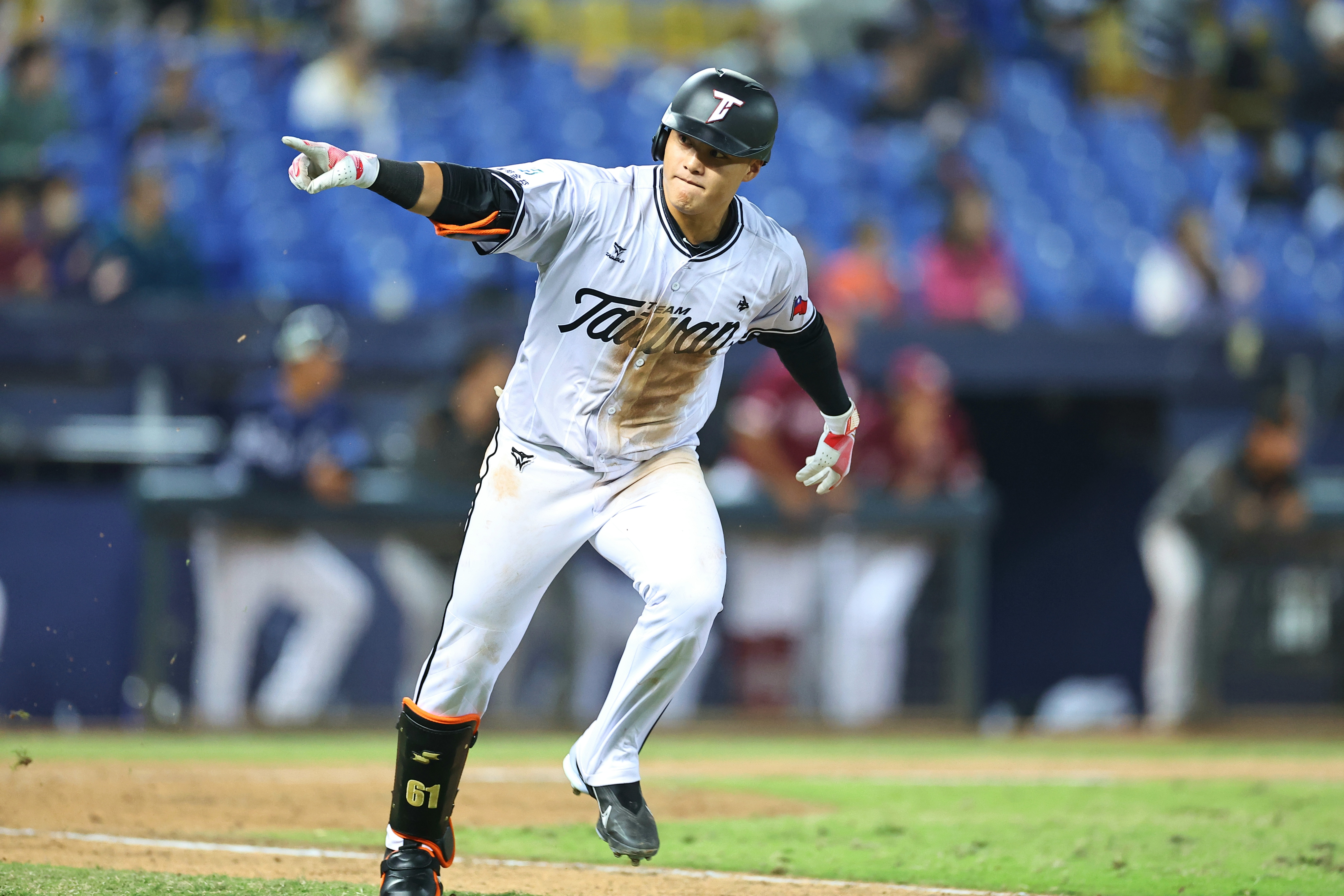 冬盟》黃勇傳2安打2打點最亮眼　跟「少年董們」一起努力拚勁超棒