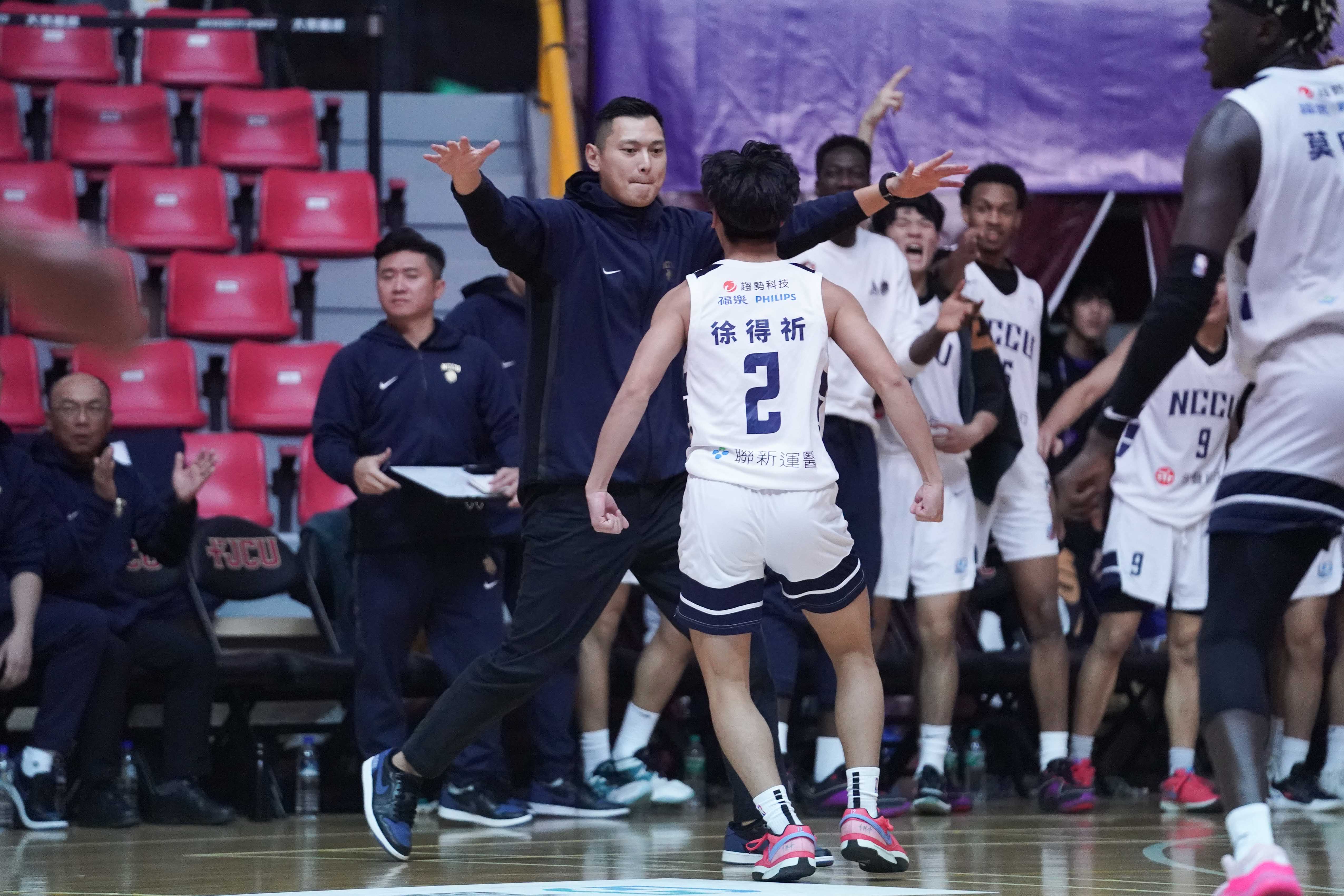 UBA生涯首顆三分　徐得祈助政大險退健行