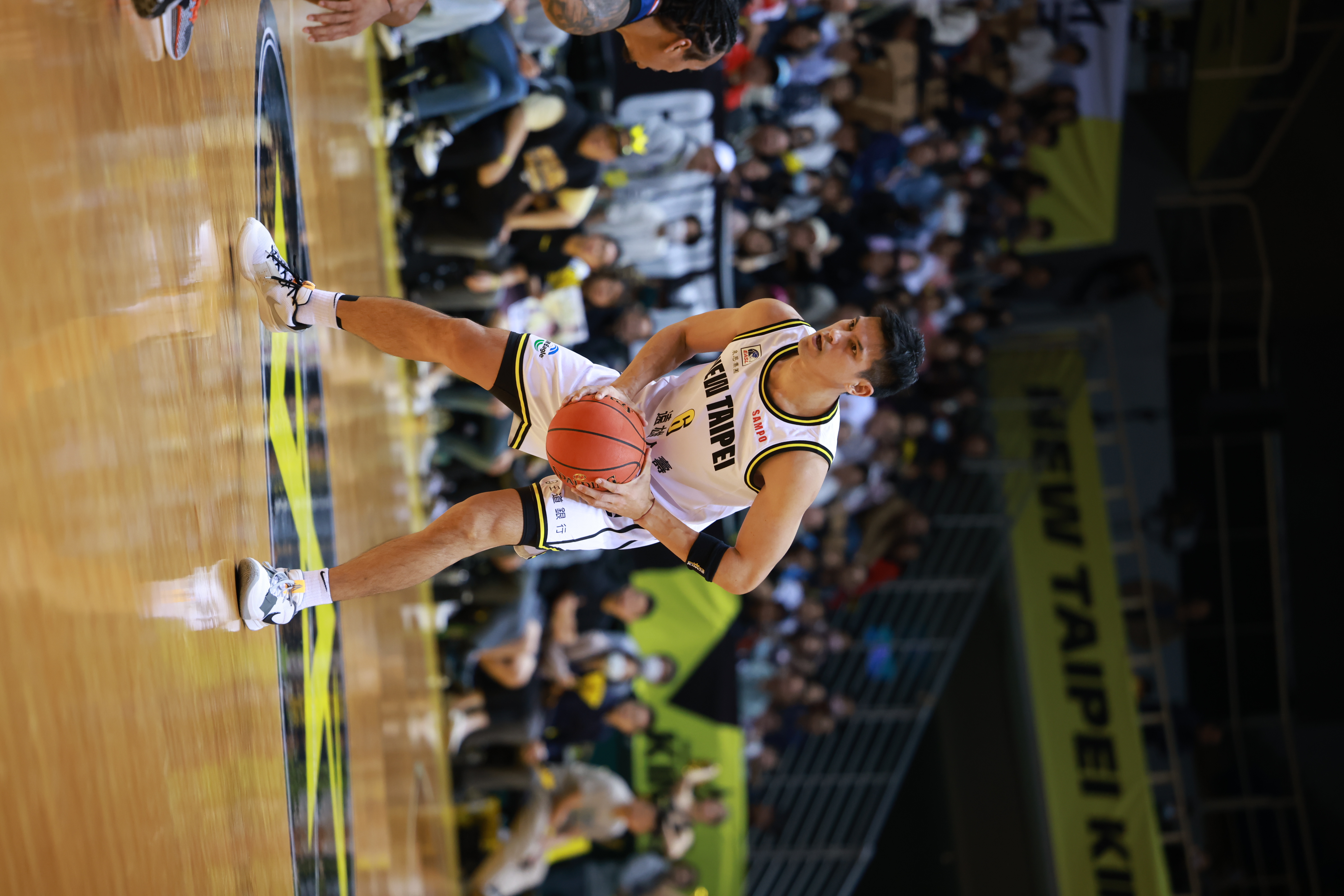 林書豪25分、楊敬敏復出7分　國王東超搶勝