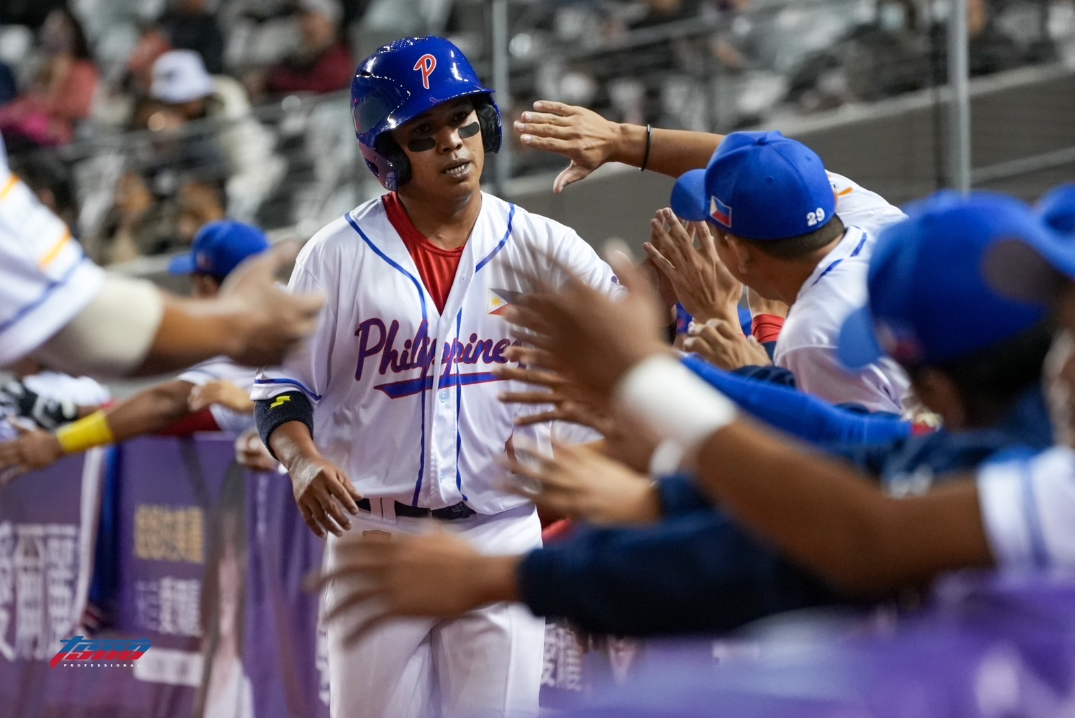 亞錦賽》菲律賓贏首戰目標銅牌　比賽中被突然警報聲嚇一跳