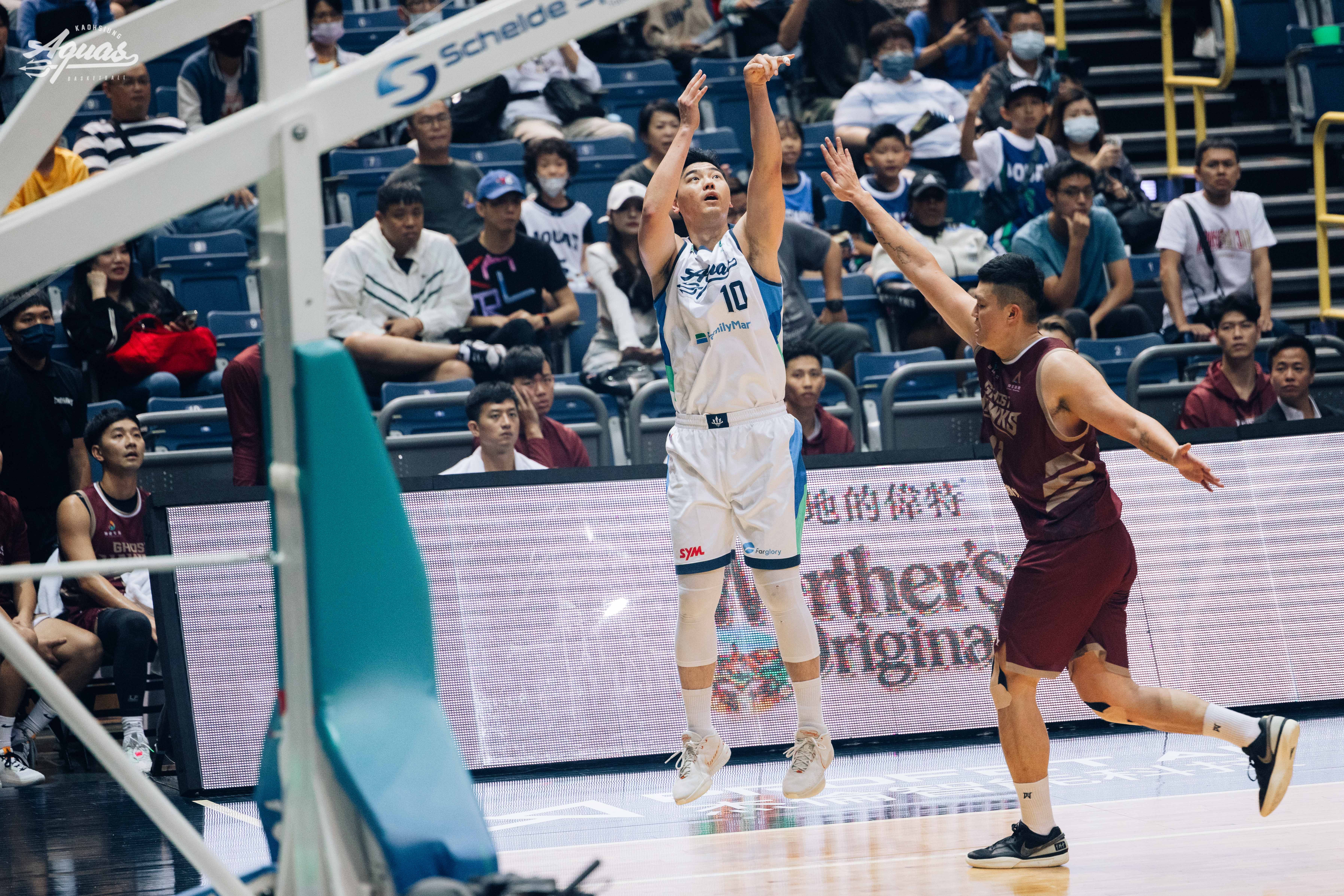 胡瓏貿末節海灌17分　海神轟垮獵鷹