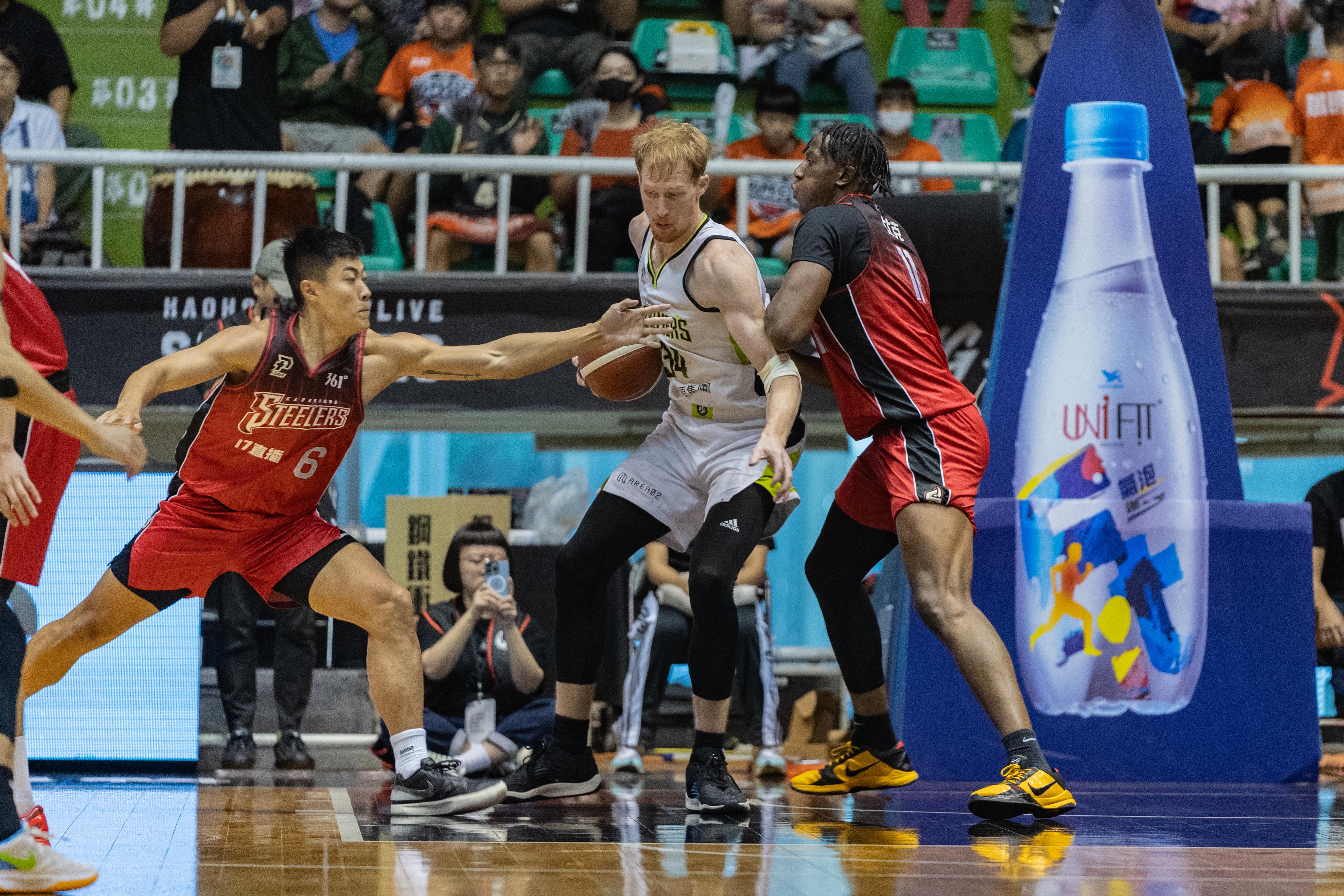 吉爾貝克補灌帶夢想家5連勝　鋼鐵人7戰6敗