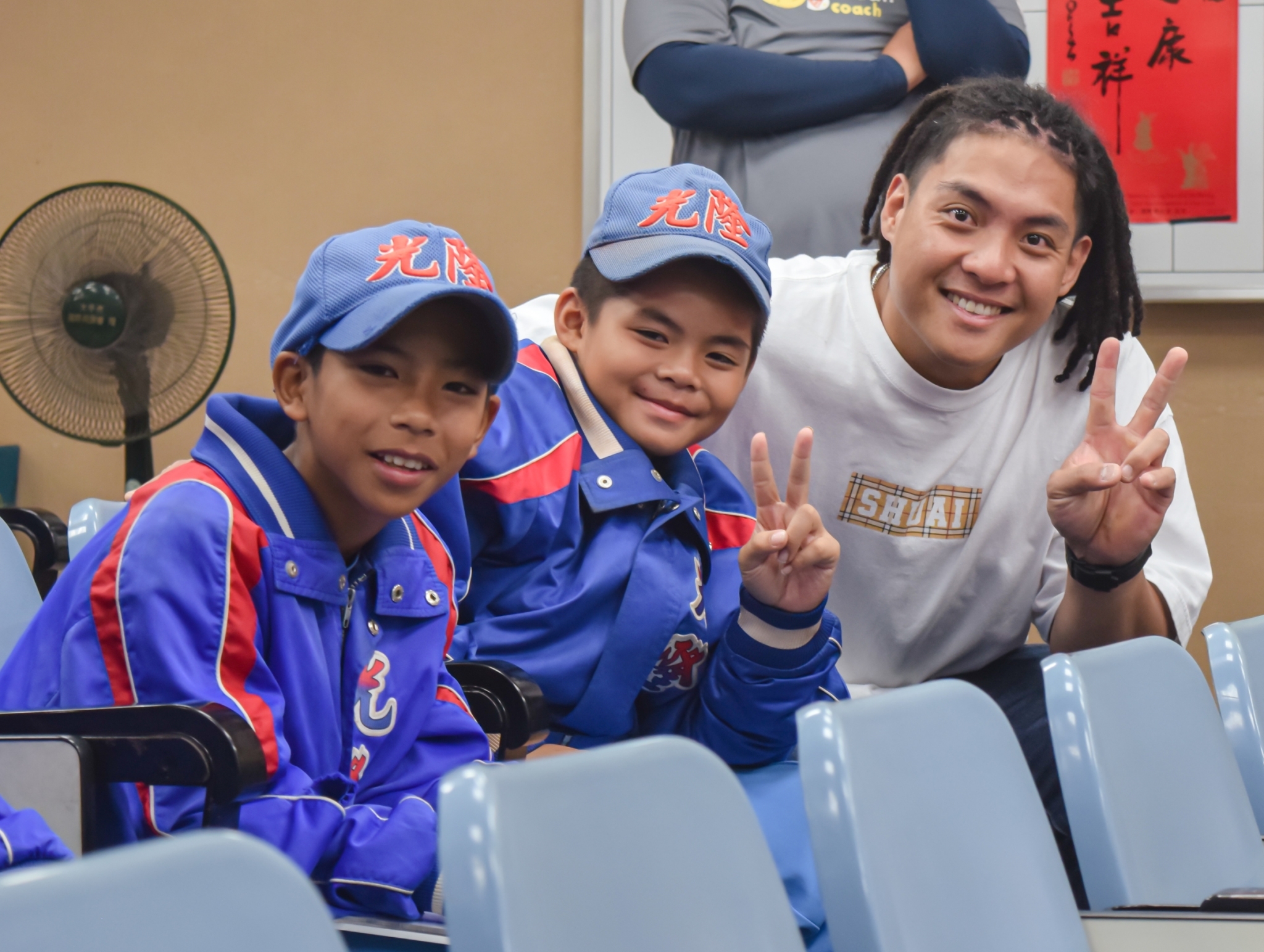 每天早上5點搭第1班公車到學校　吉力吉撈．鞏冠分享打棒球歷程　