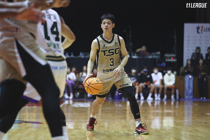 健行雙衛首度職業賽場碰頭　劉孟竹：畫面滿不習慣的