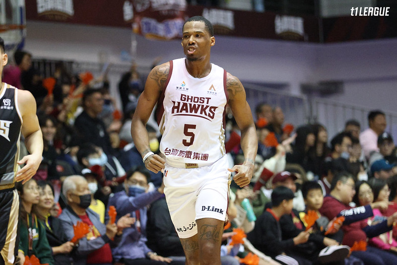 僅差1籃板就大三元不感可惜　金恩：被換下場前都不知道