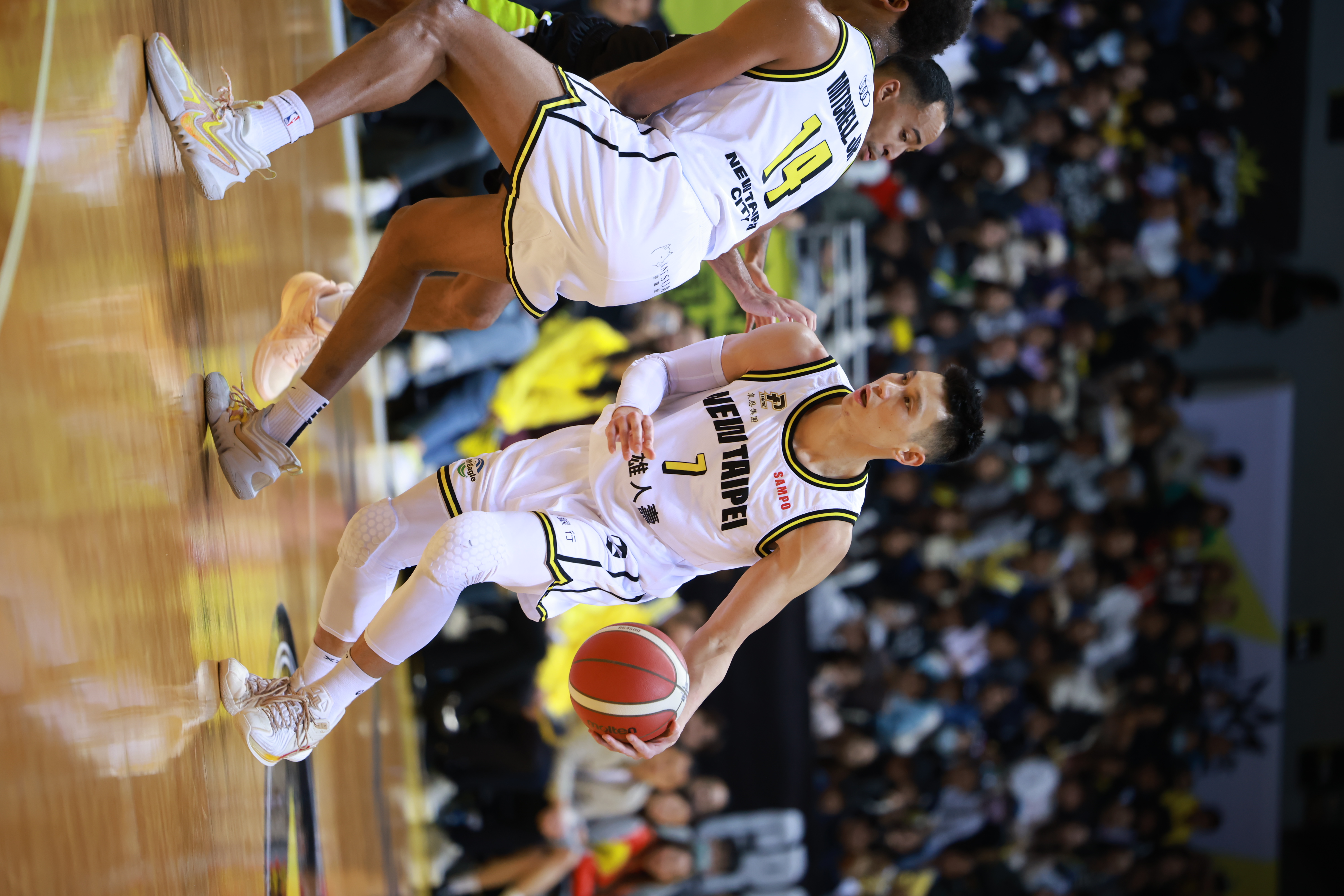 麥卡洛最後出手　林書豪：我覺得不應該