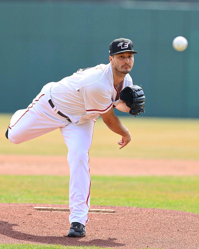 193公分洋投去年韓職投1場肩傷釋出　小聯盟合約加盟光芒