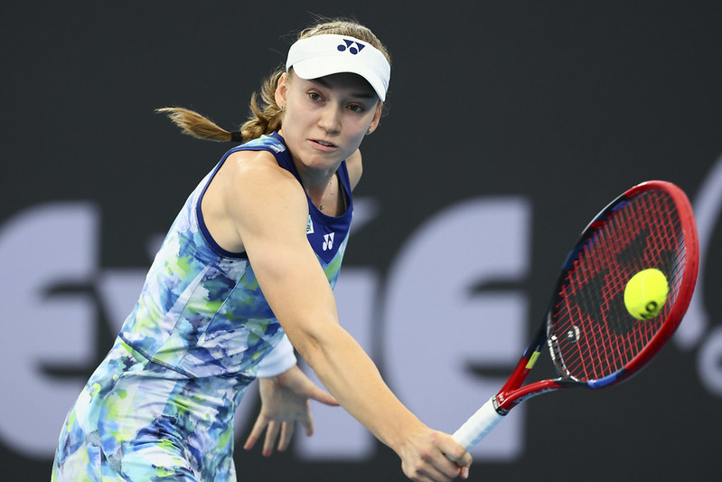 Rybakina開季首賽事首冠　送Sabalenka貝果