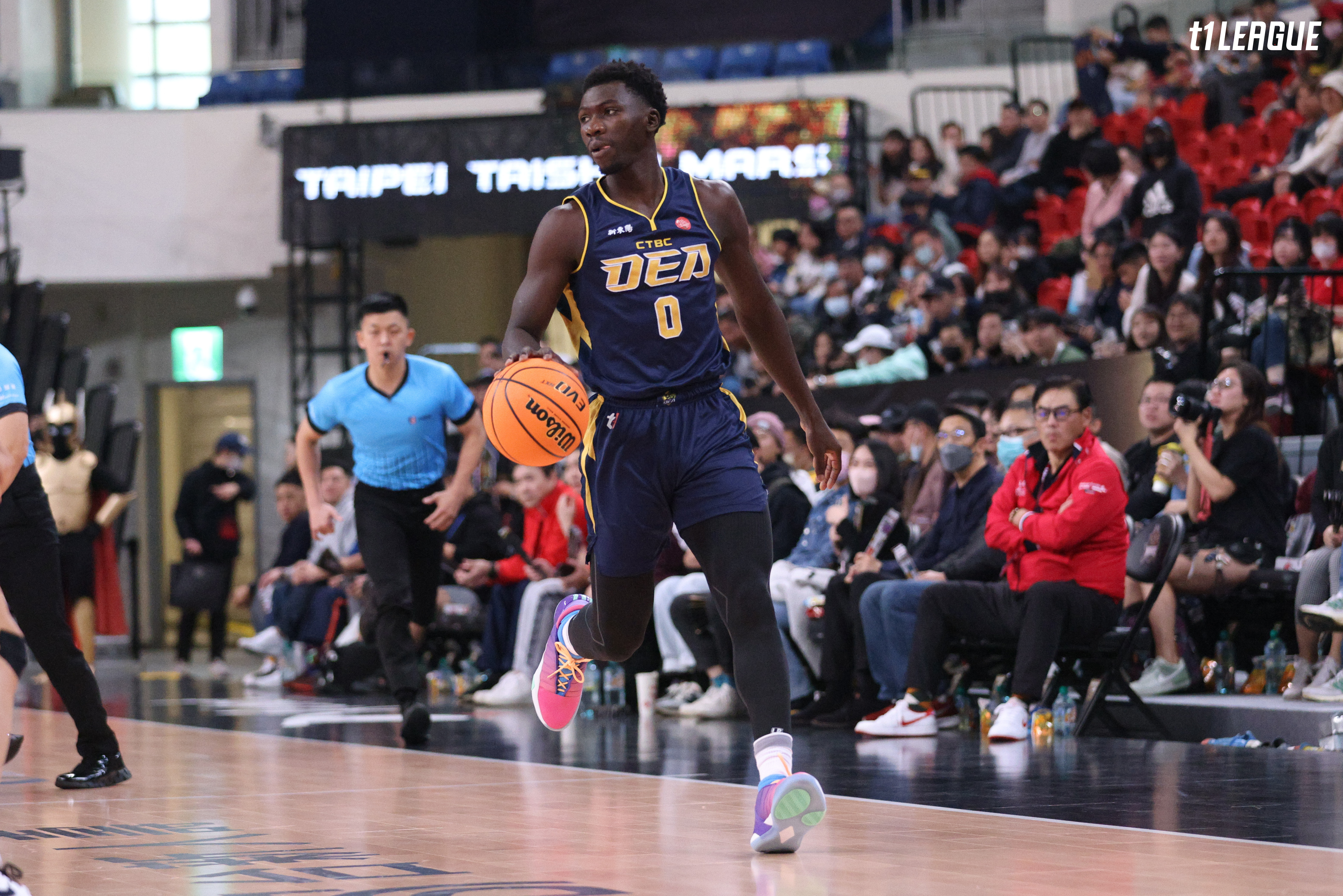 阿巴西轟28分、艾德回歸　特攻打退戰神