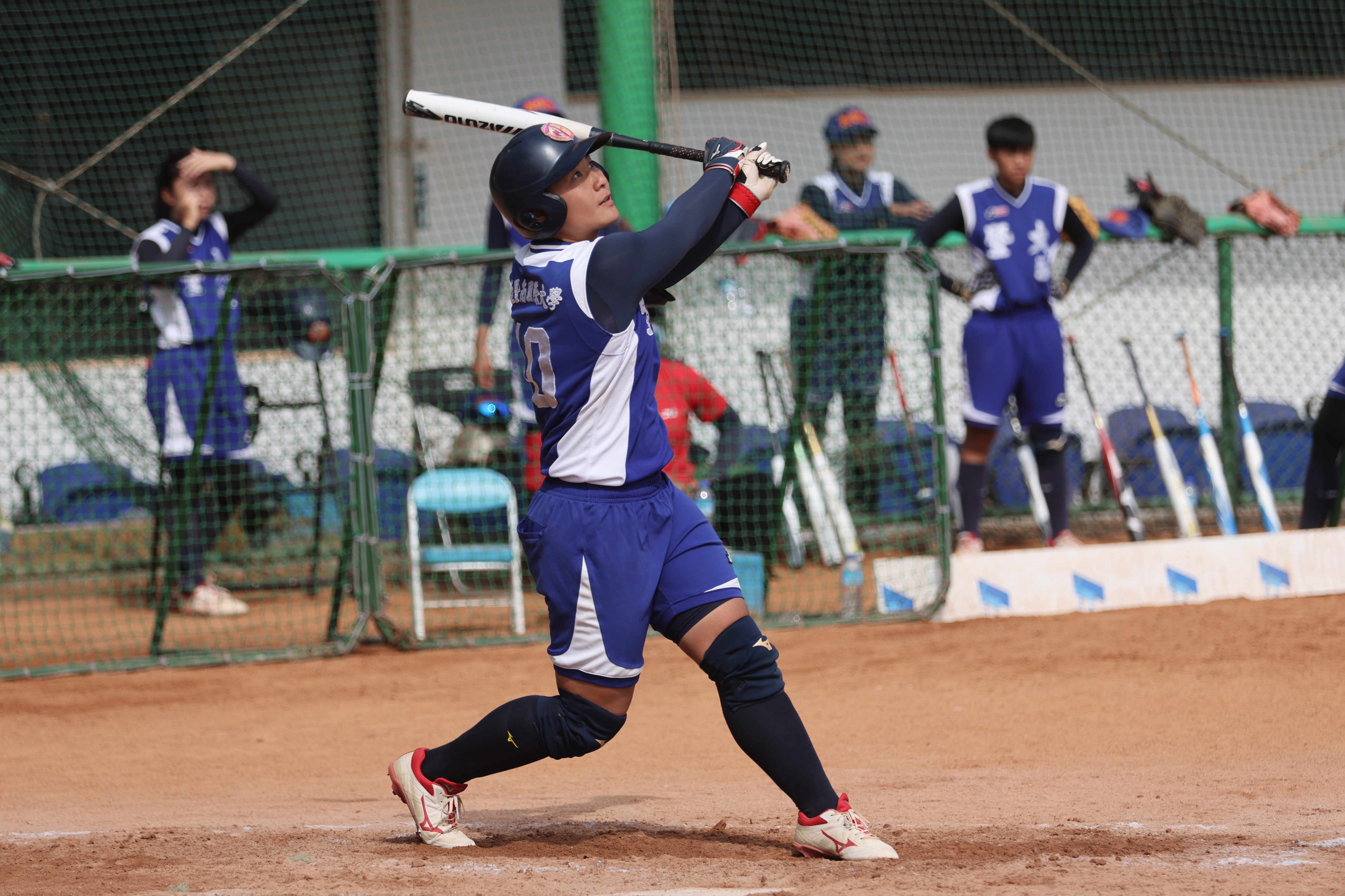 大專女壘》葉貴萍第5轟、林紀紜猛打　暨南開季12連勝