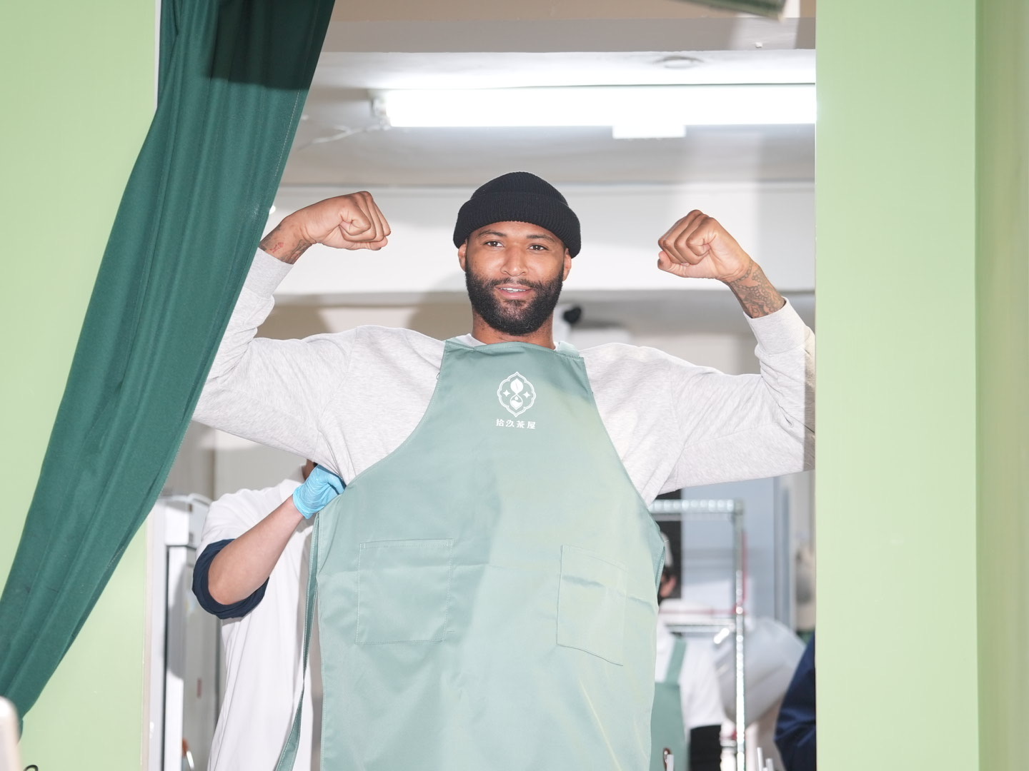 T1》為見卡森斯球迷凌晨3點夜排　人潮多到驚動警察到場勸導