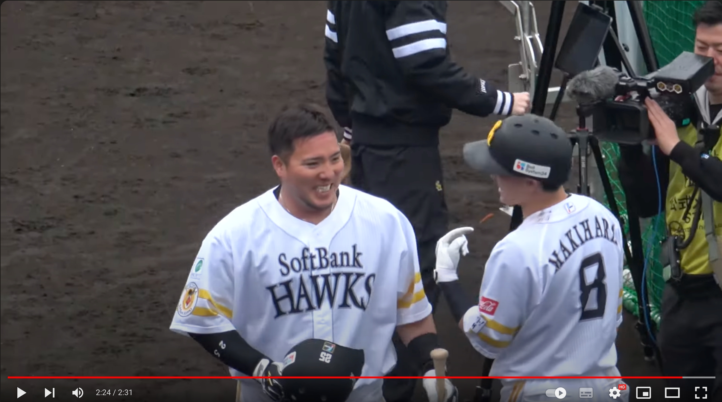 軟銀》影/爭議人物山川穂高展現怪力敲13轟　王貞治、小久保裕紀也關注