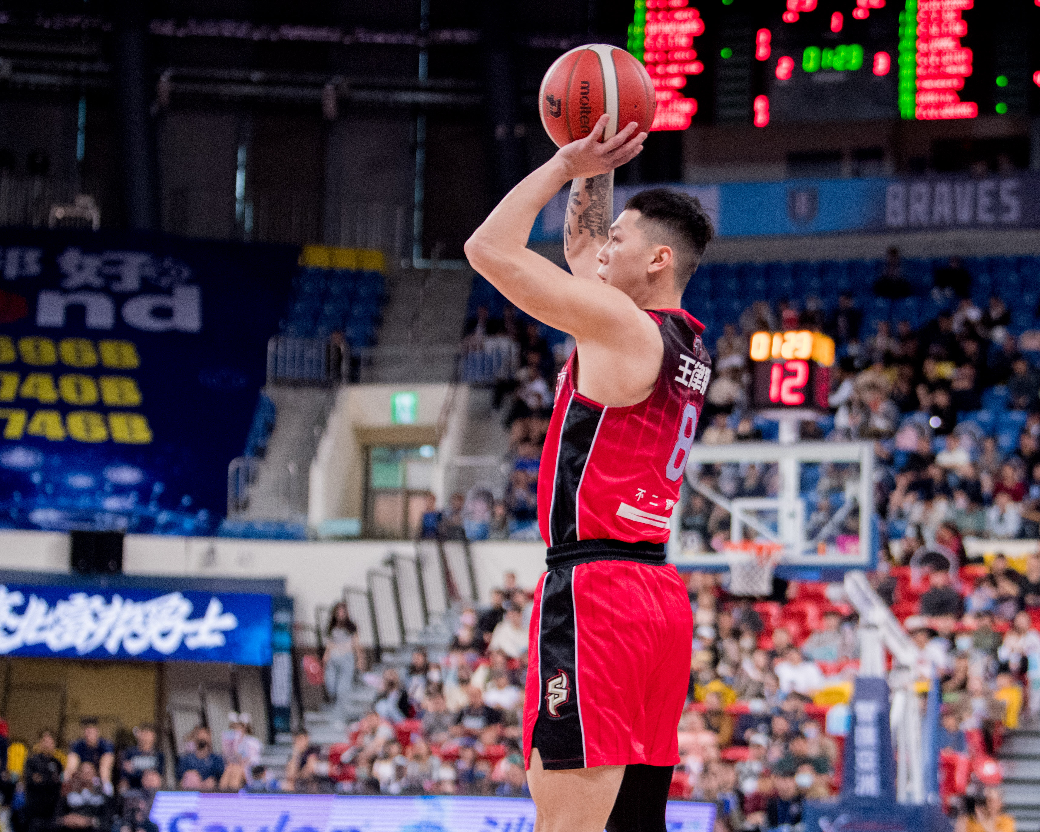 PLG》王律翔幸運彈框三分彈　留下悲情林志傑