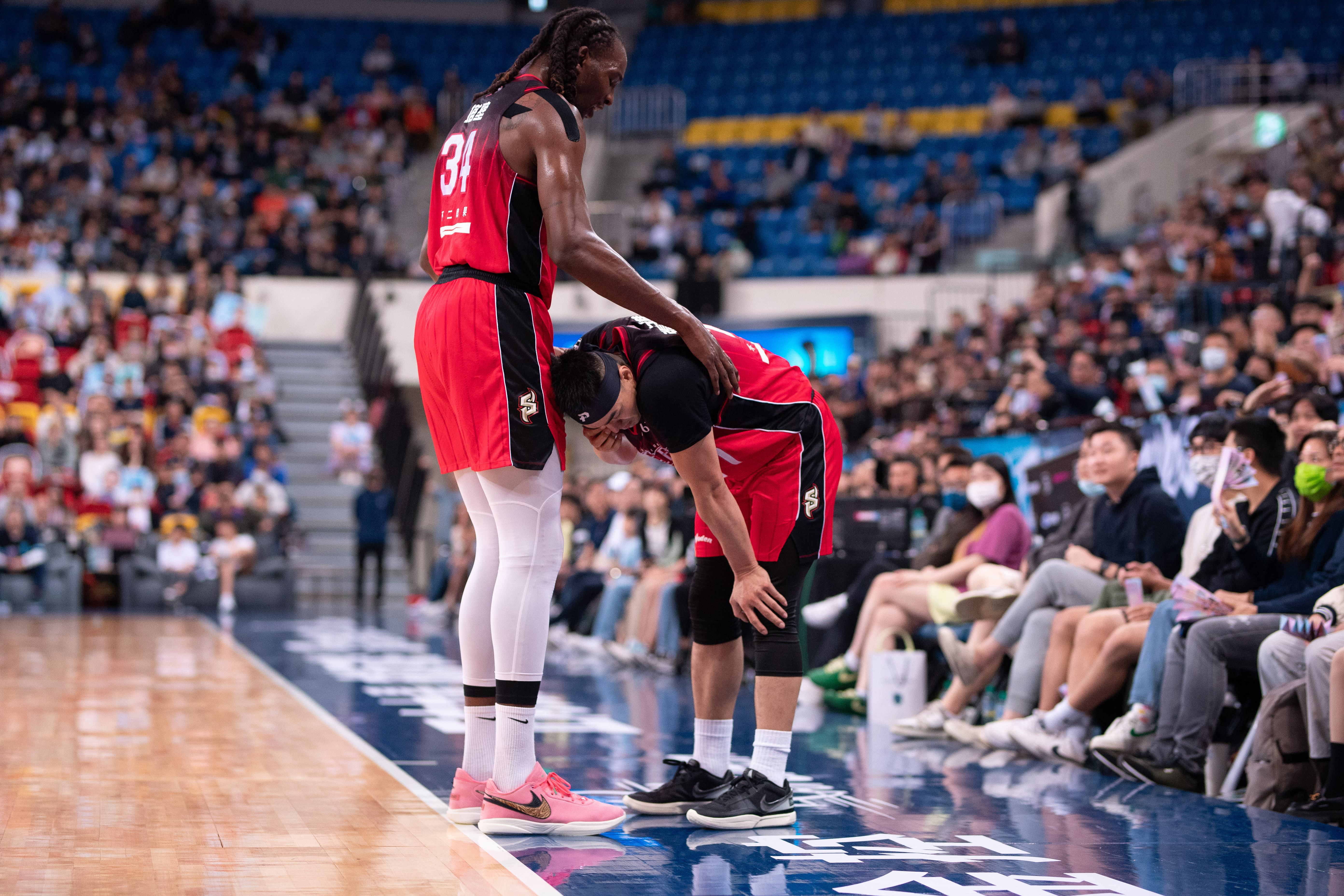 PLG》張伯維喊冤：什麼話也沒講　就被吹技術犯規