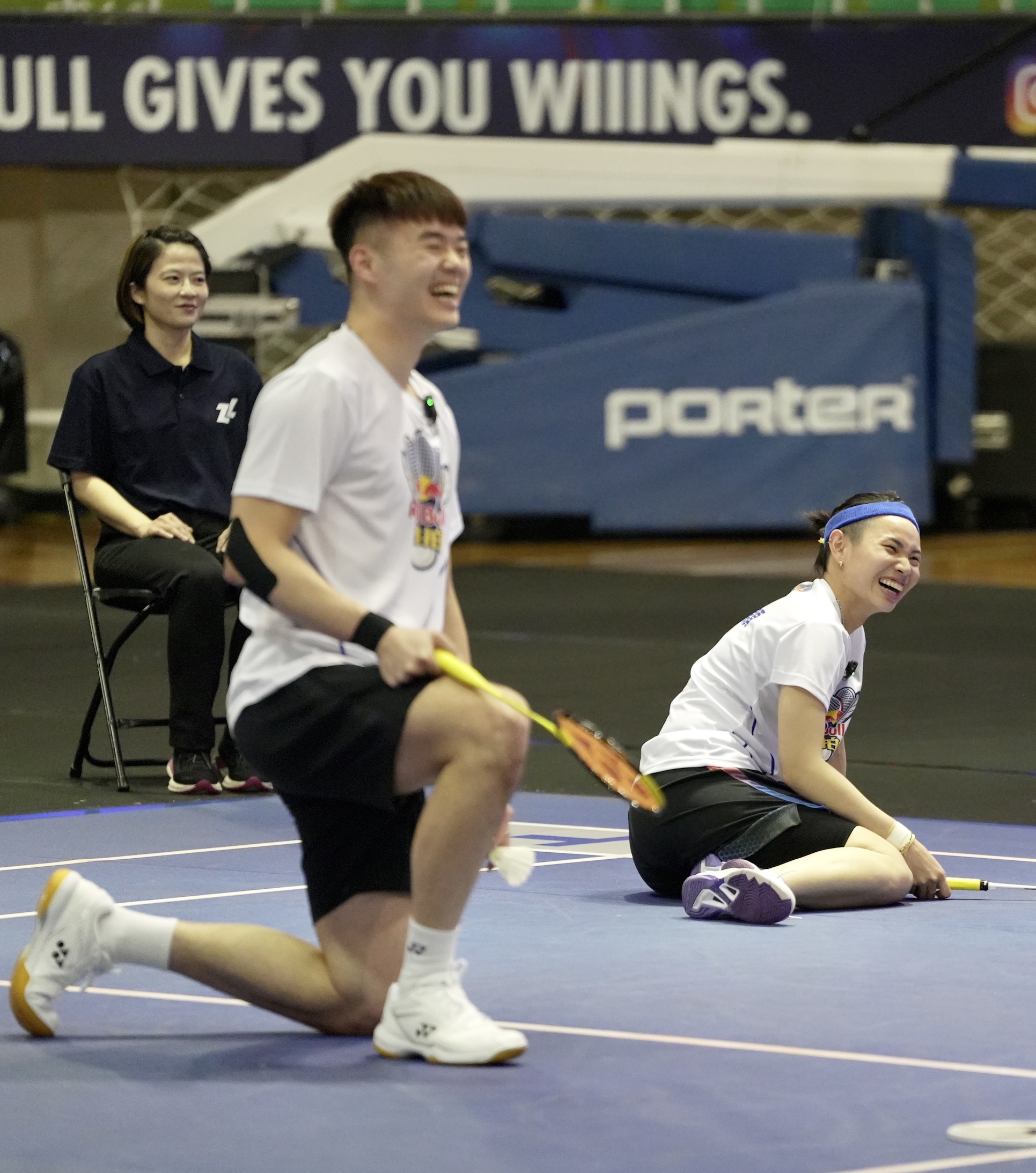 羽球》戴資穎合體王齊麟、LULU「鬥拍」　笑到倒地