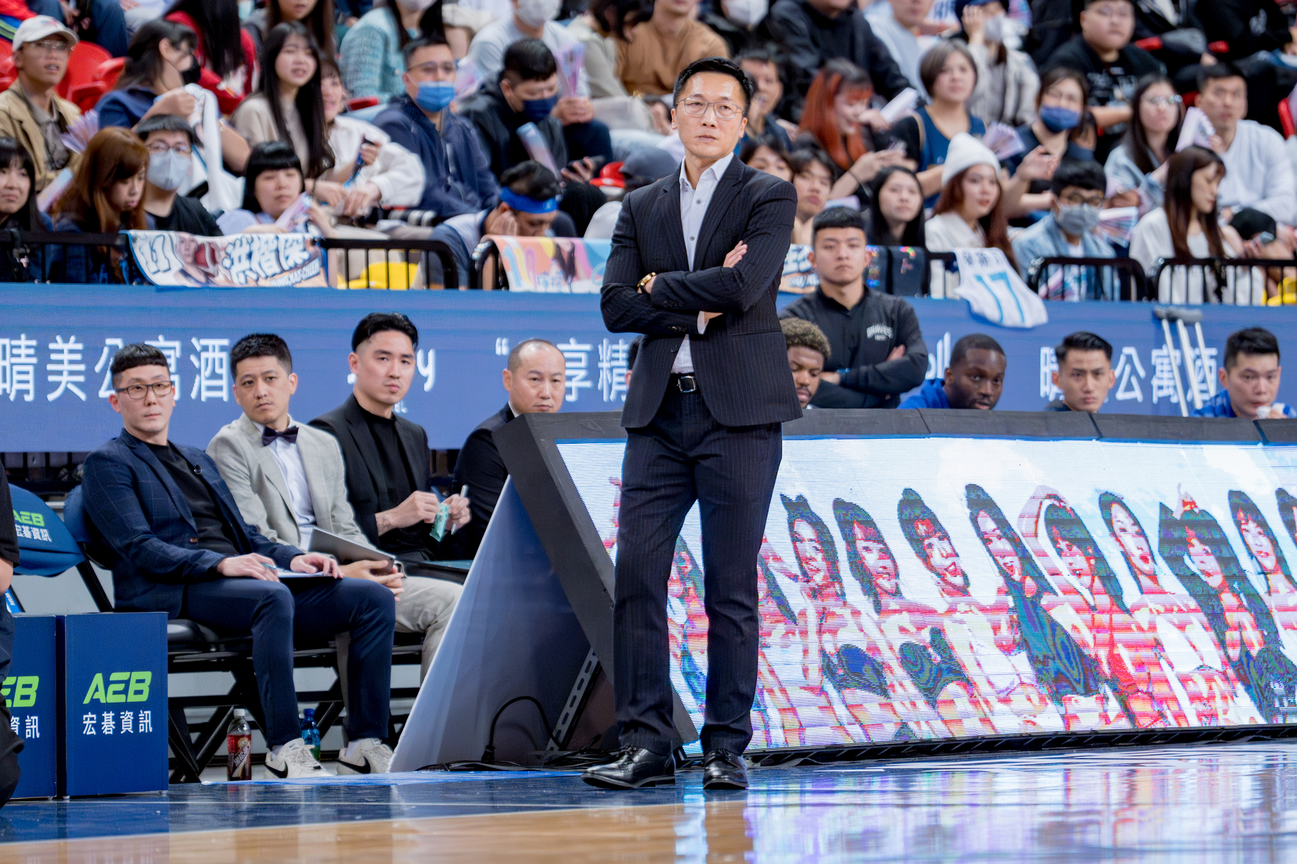 東超》許晉哲輩分高　韓國教練球員90度鞠躬