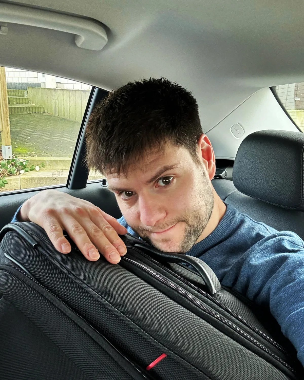 桌球》飛釜山世錦賽前球拍、膠皮全被偷　前球王大喊要抱緊包