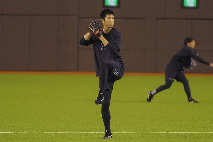 台日交流》太認真！對中信兄弟先發投手戶鄉翔征沒休息　直奔大巨蛋練球