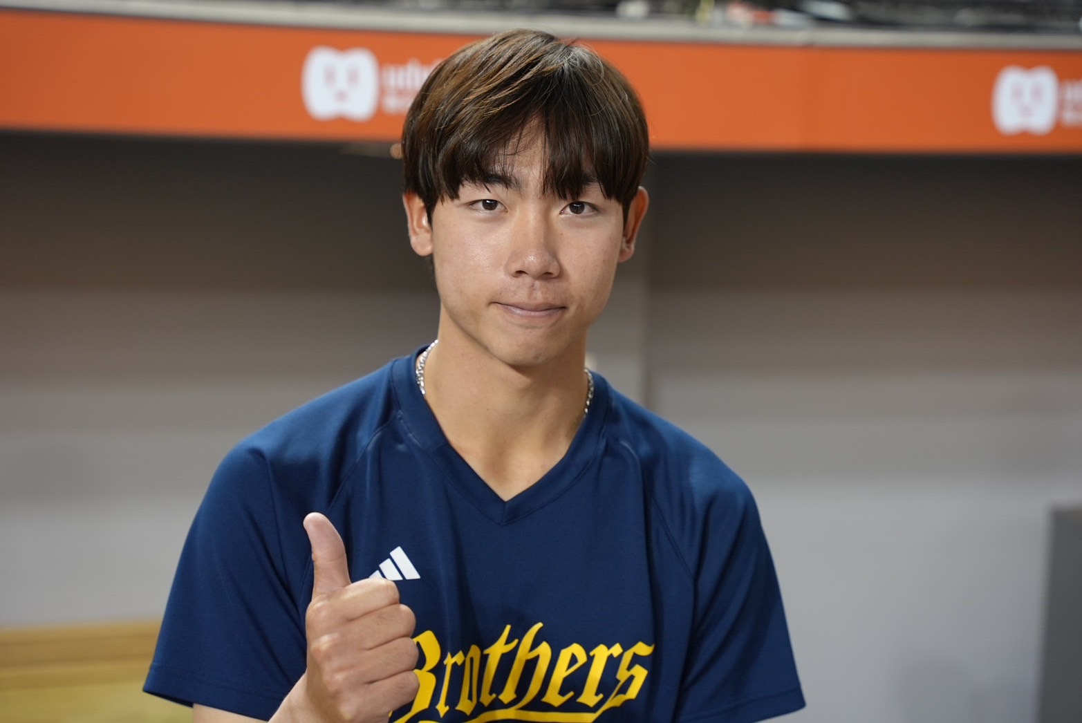 巨人90》王威晨誇臂力是宋晟睿等級、日媒讚守備佳 兄弟菜鳥楊祥禾盼擠入開季名單 - 棒球 - TSNA體育新聞團隊