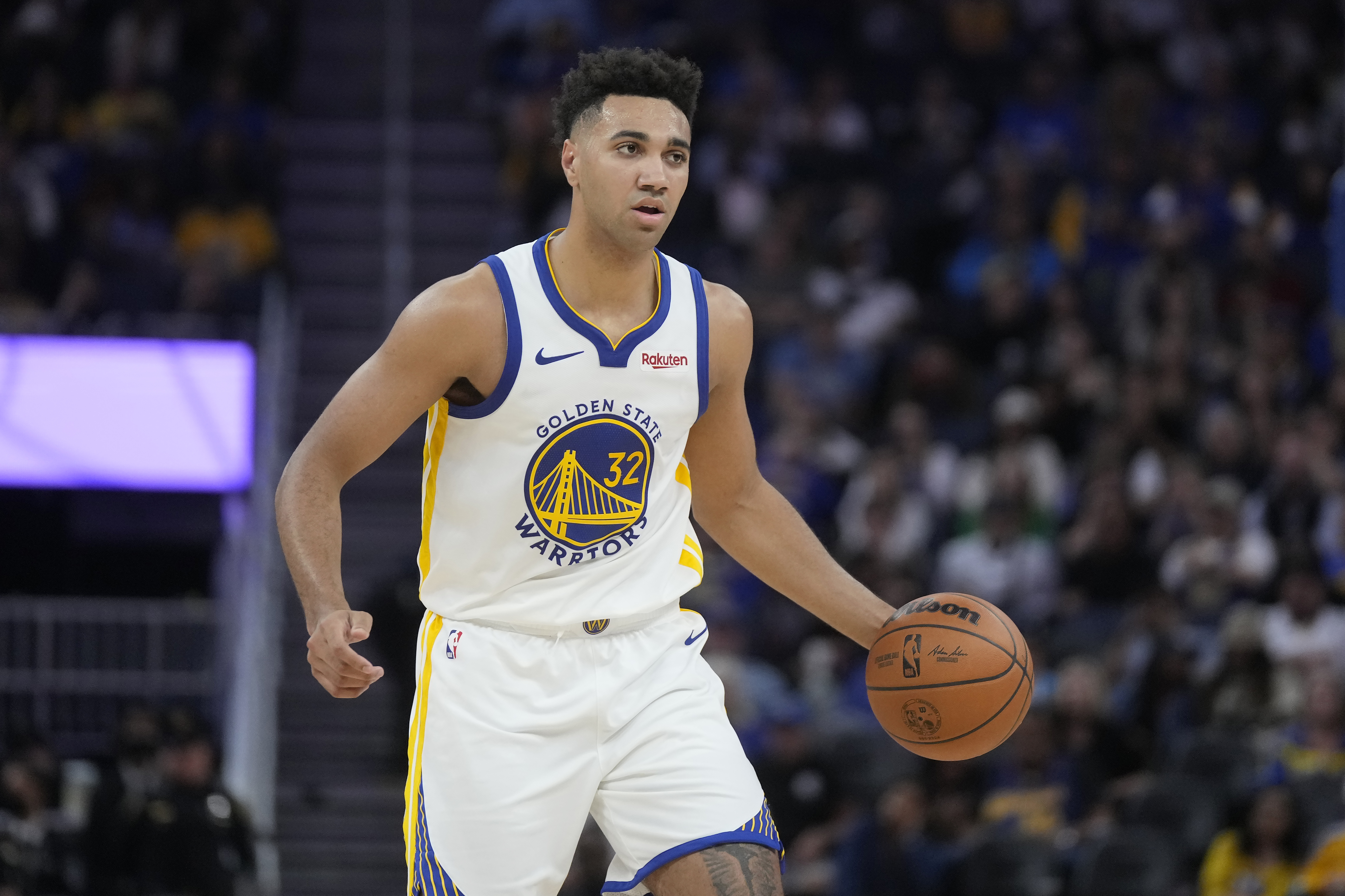 NBA》勇士小將Jackson-Davis漸入佳境　教頭Kerr歸功Looney指導