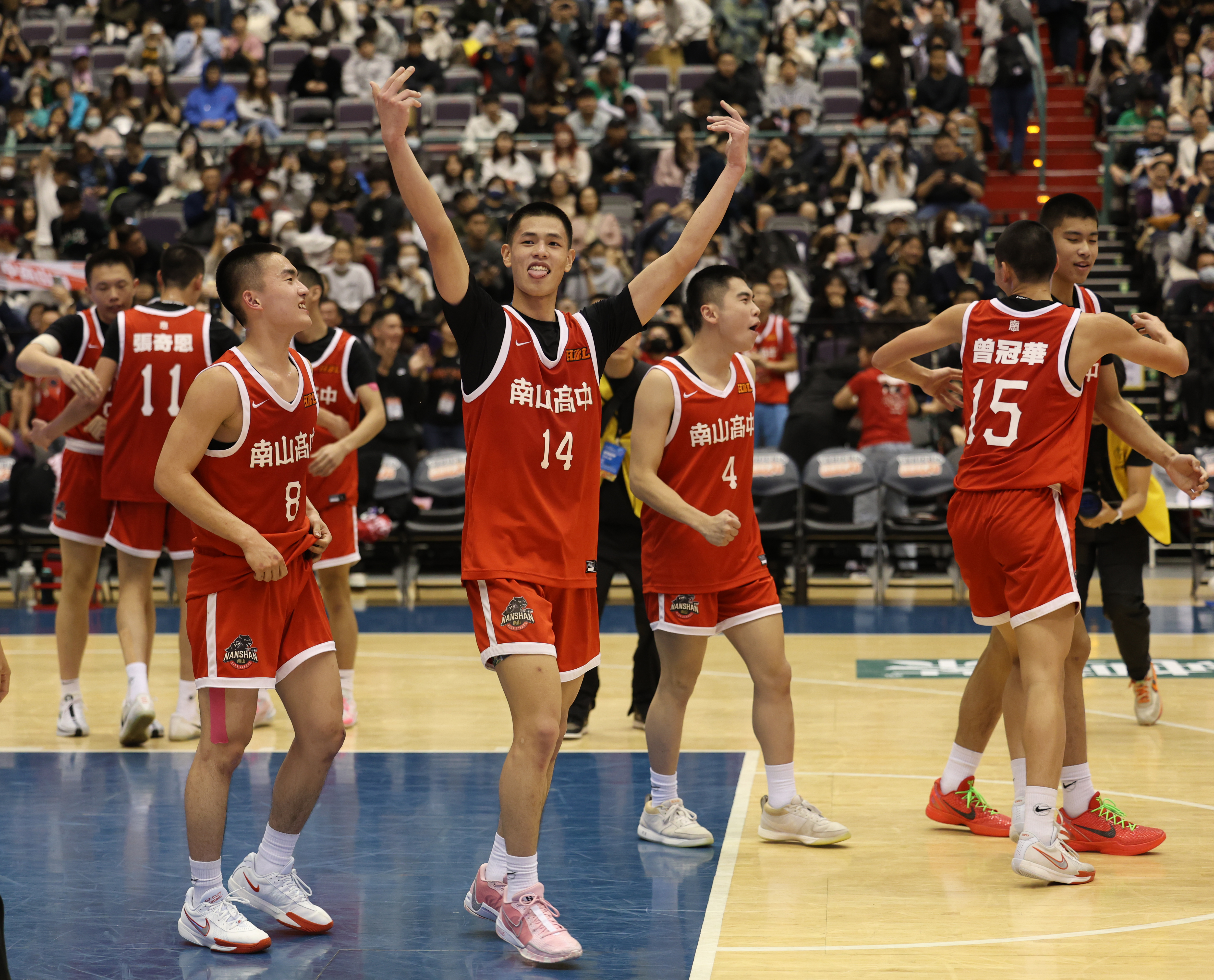 HBL》擔心連4亞？　南山教練：我有12個人幫我拚