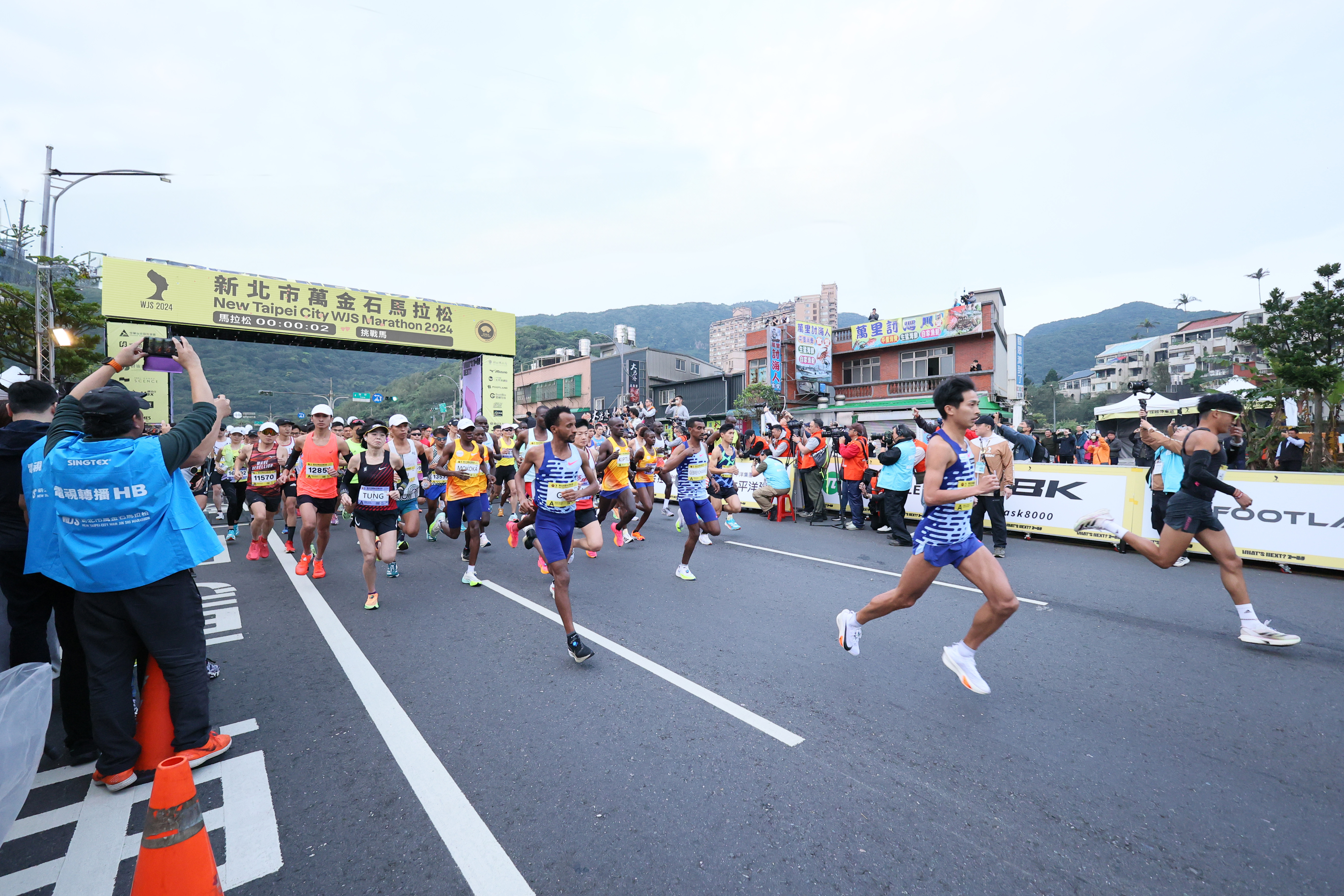 萬金石馬拉松》周庭印、謝千鶴國內稱王封后　肯亞選手破大會男子紀錄