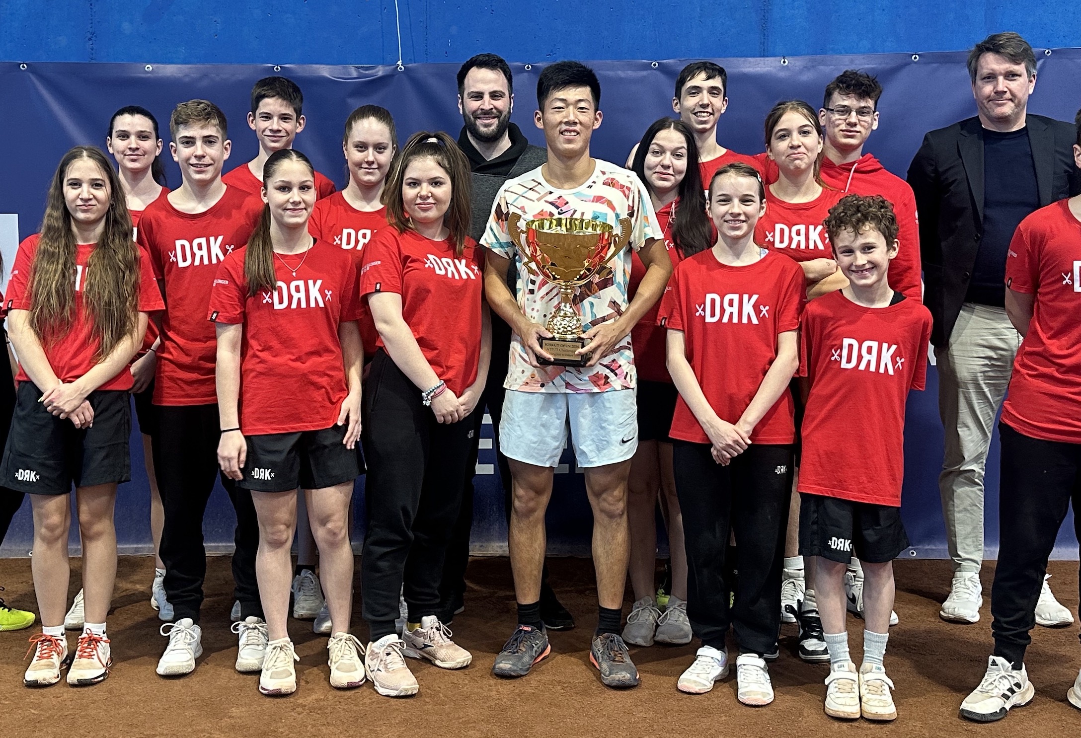 塞克什白堡網賽》曾俊欣克服大腿傷勢　暌違2年奪生涯挑戰賽第4冠