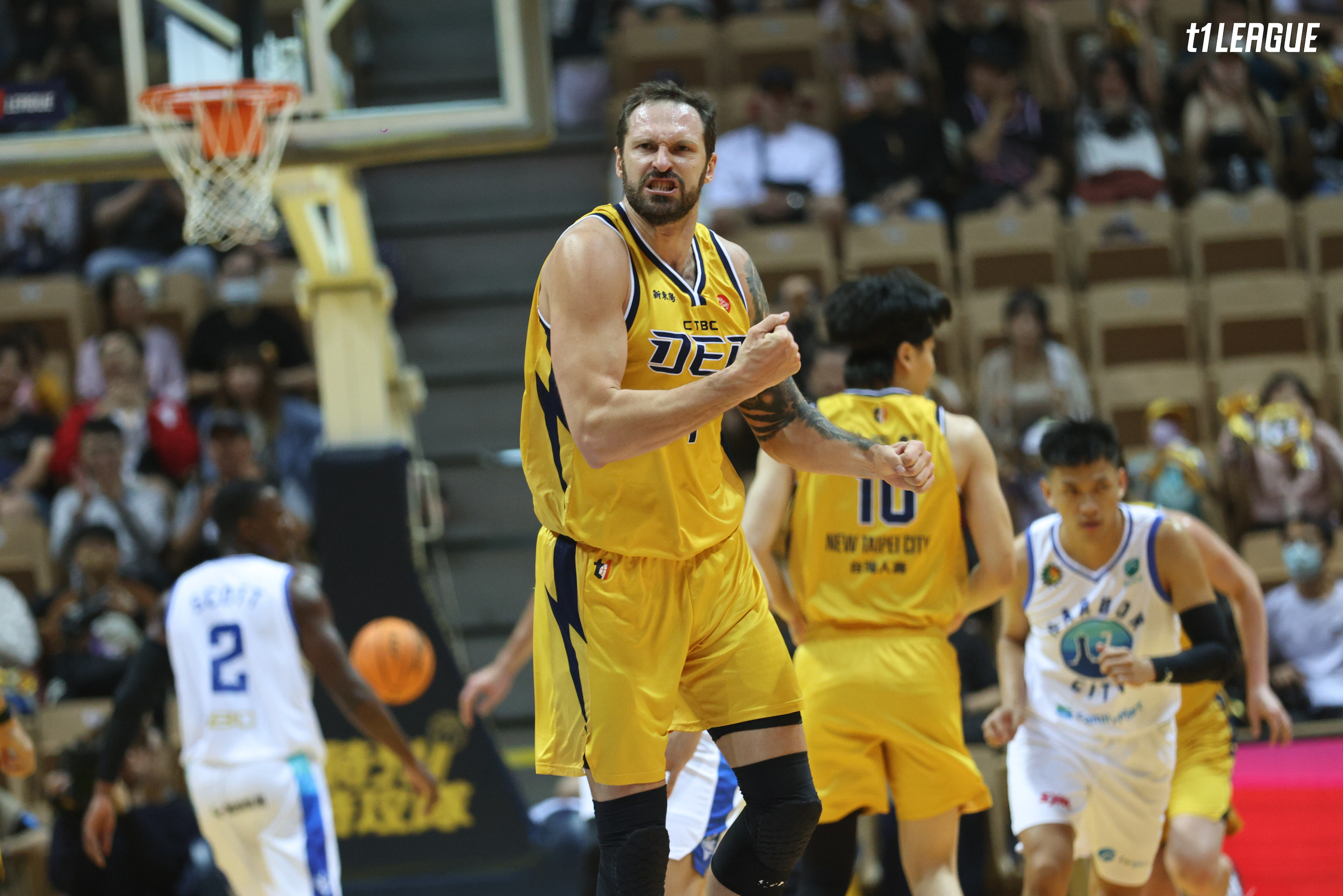 T1》特攻差點誤事靠罰球險勝海神　艾德：贏球最重要