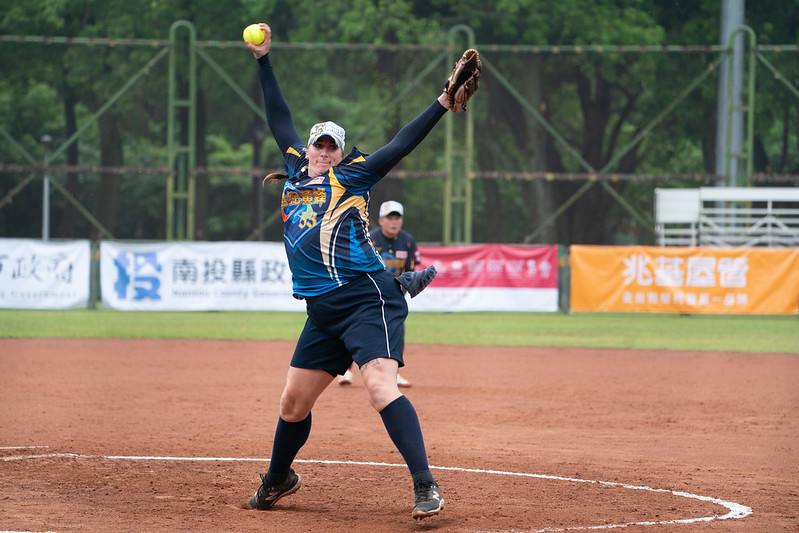 企業女壘》洪媺致勝2分打　衛冕軍新世紀黃蜂開幕戰告捷