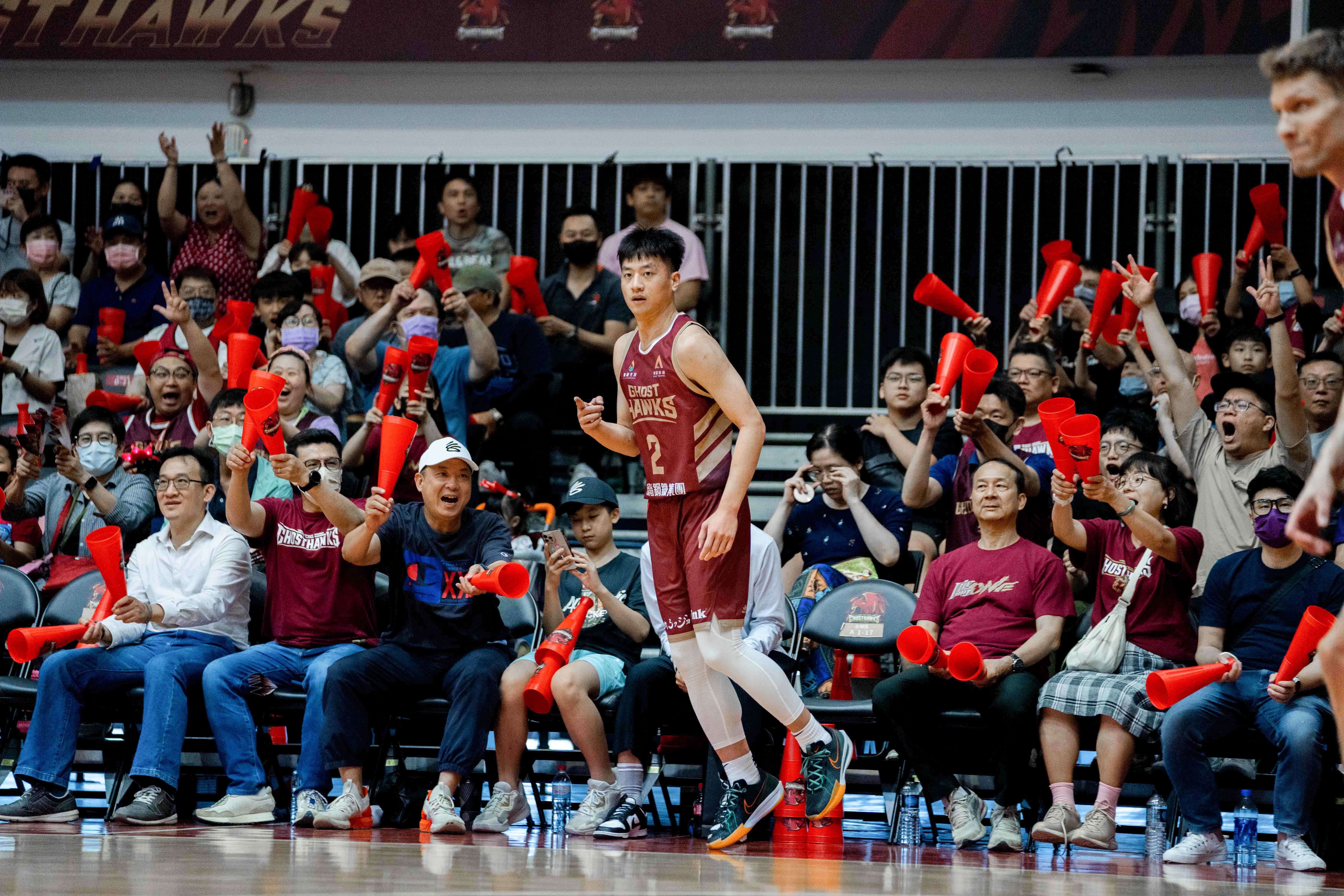 T1》獵鷹狂飆18顆三分球　隊史首勝特攻斷21連敗