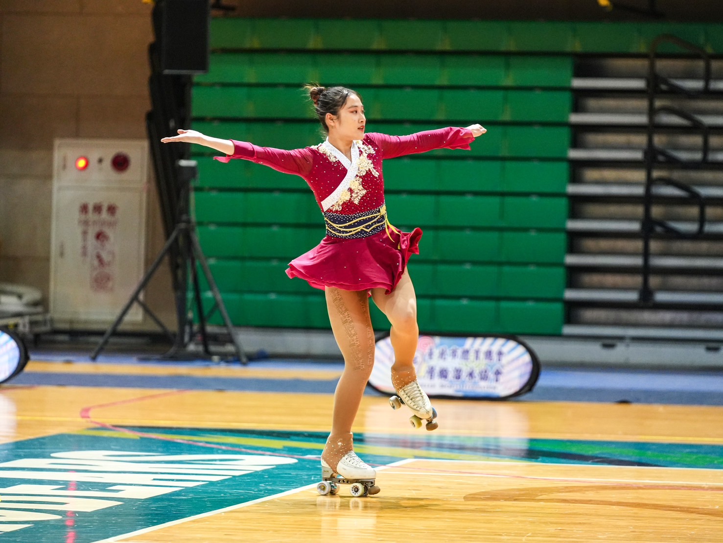 滑輪溜冰》台北國際公開賽　亞運金牌洪筱晴封后、陳毅帆稱王