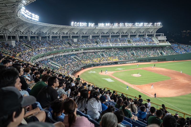 台鋼雄鷹》新球隊場均破7000人、澄清湖史上最好票房　劉東洋認為高雄棒球迷很多 - TSNA體育新聞團隊