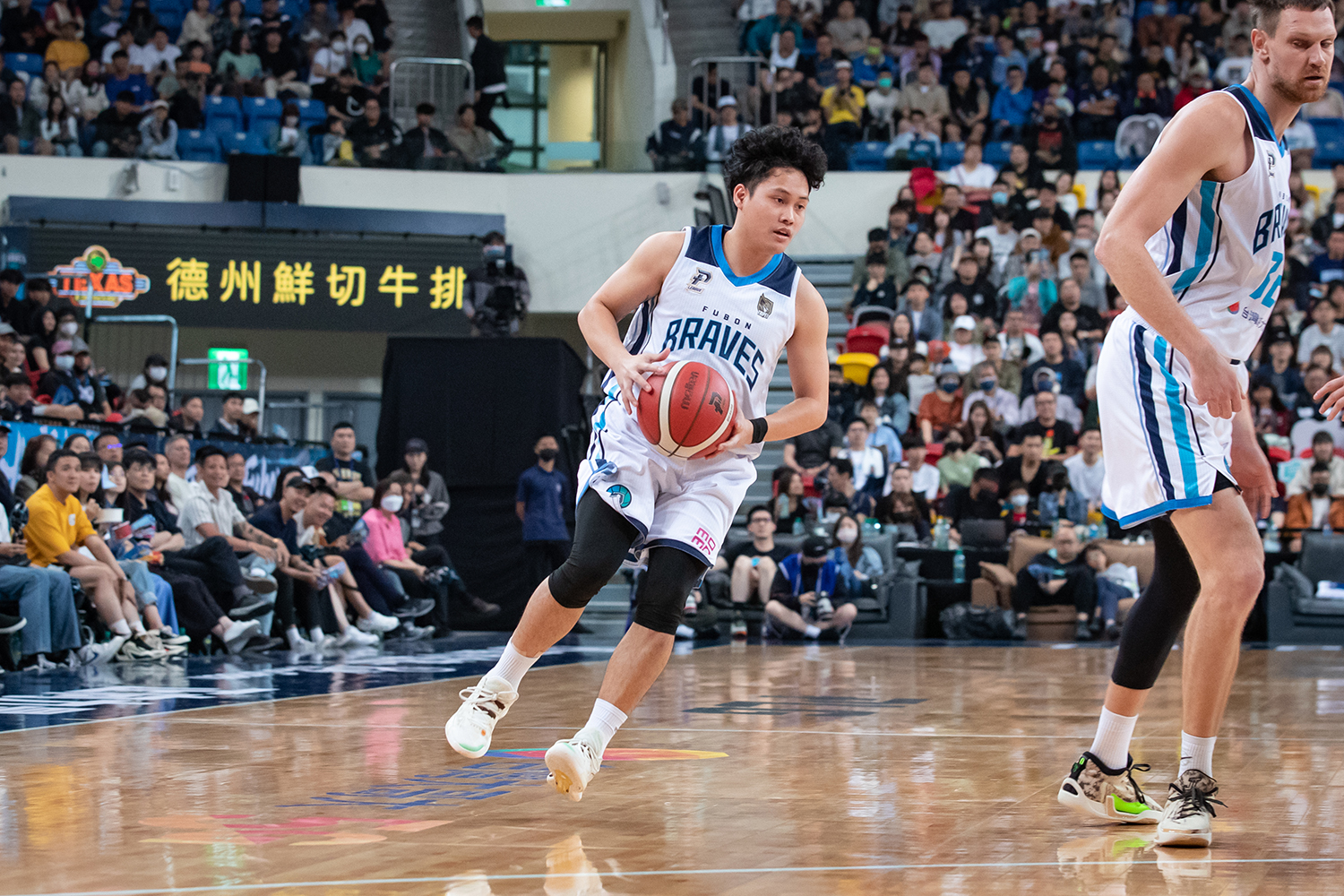 PLG》賴廷恩拿本土最高16分　還只讓林書緯拿2分